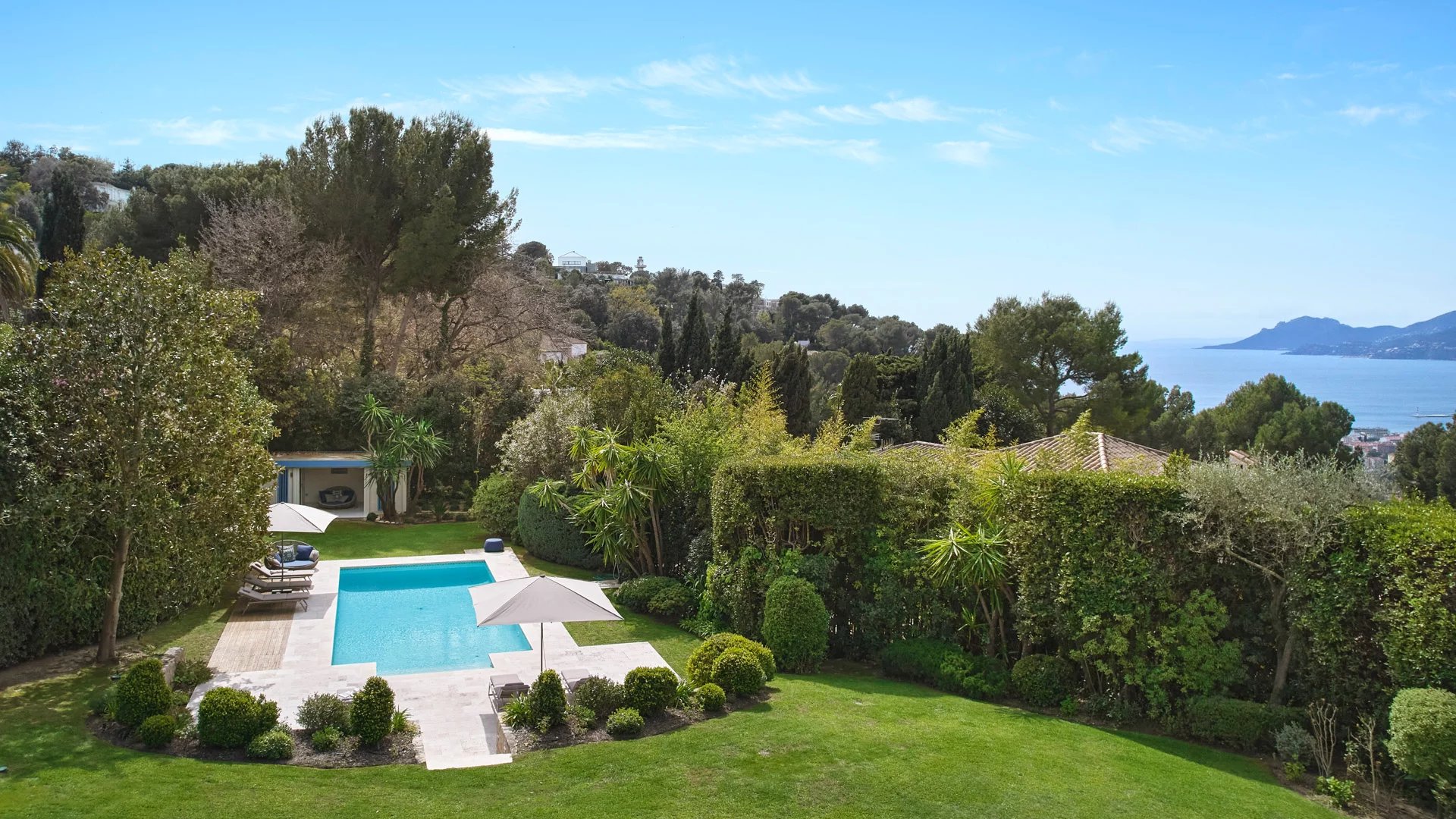 VERY ATTRACTIVE PROPERTY - NICE SEA VIEW