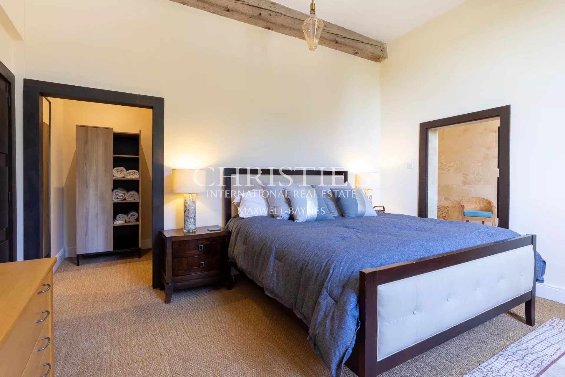 5 Bedroom Villa/Townhouse's Image 10