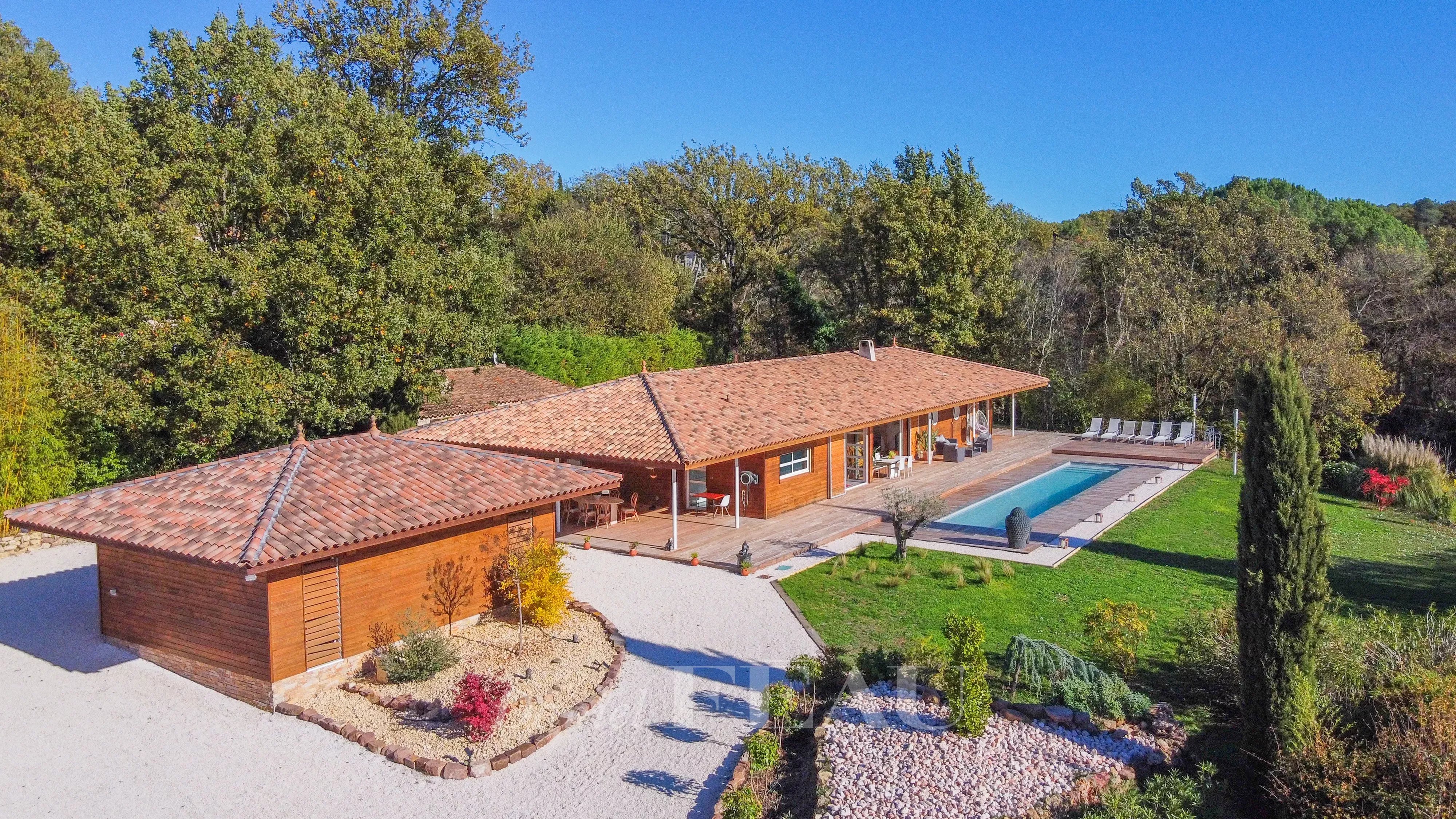 Bagnols en Forêt – A superb property