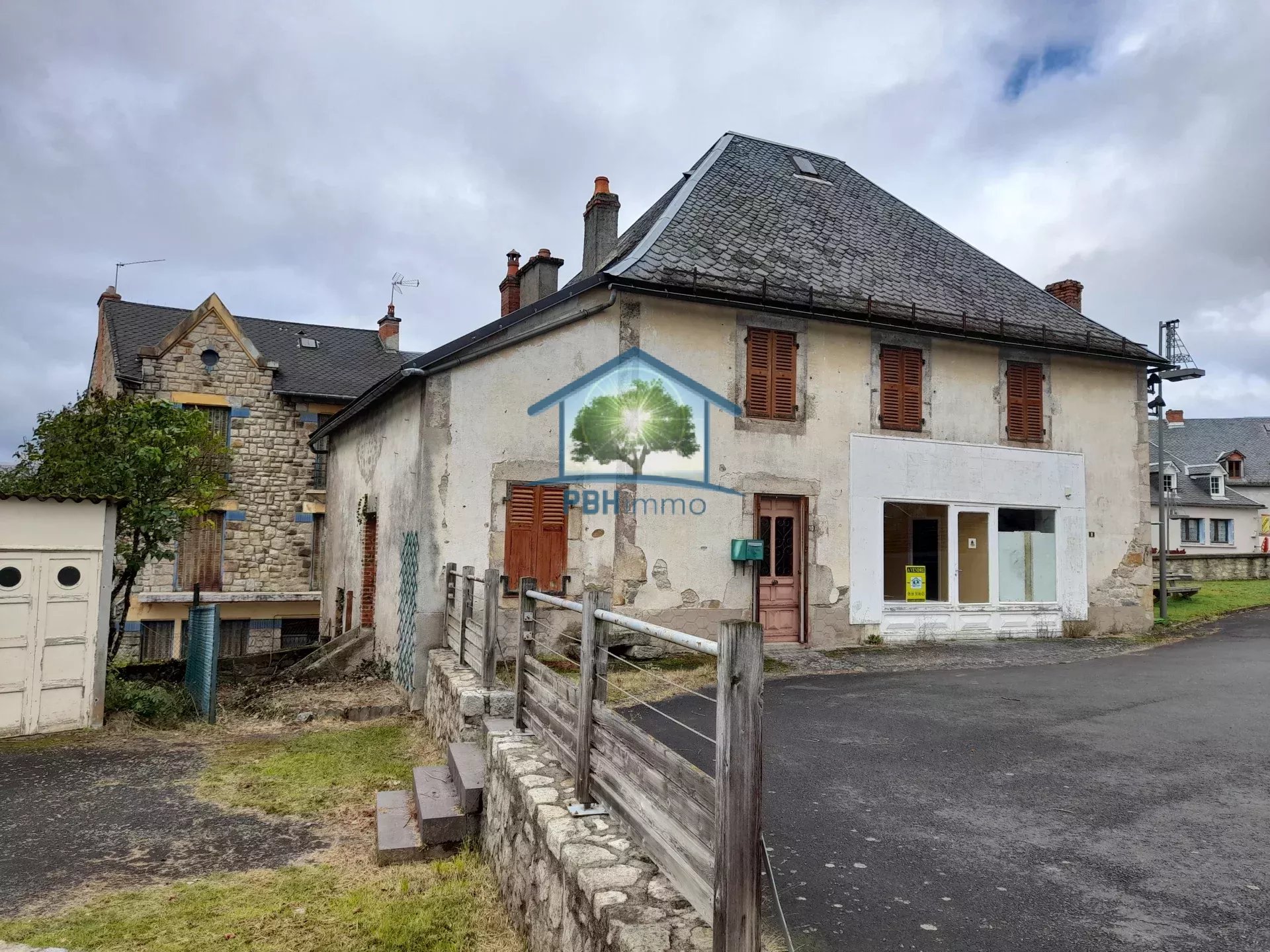 Maison de ville - centre de Messeix