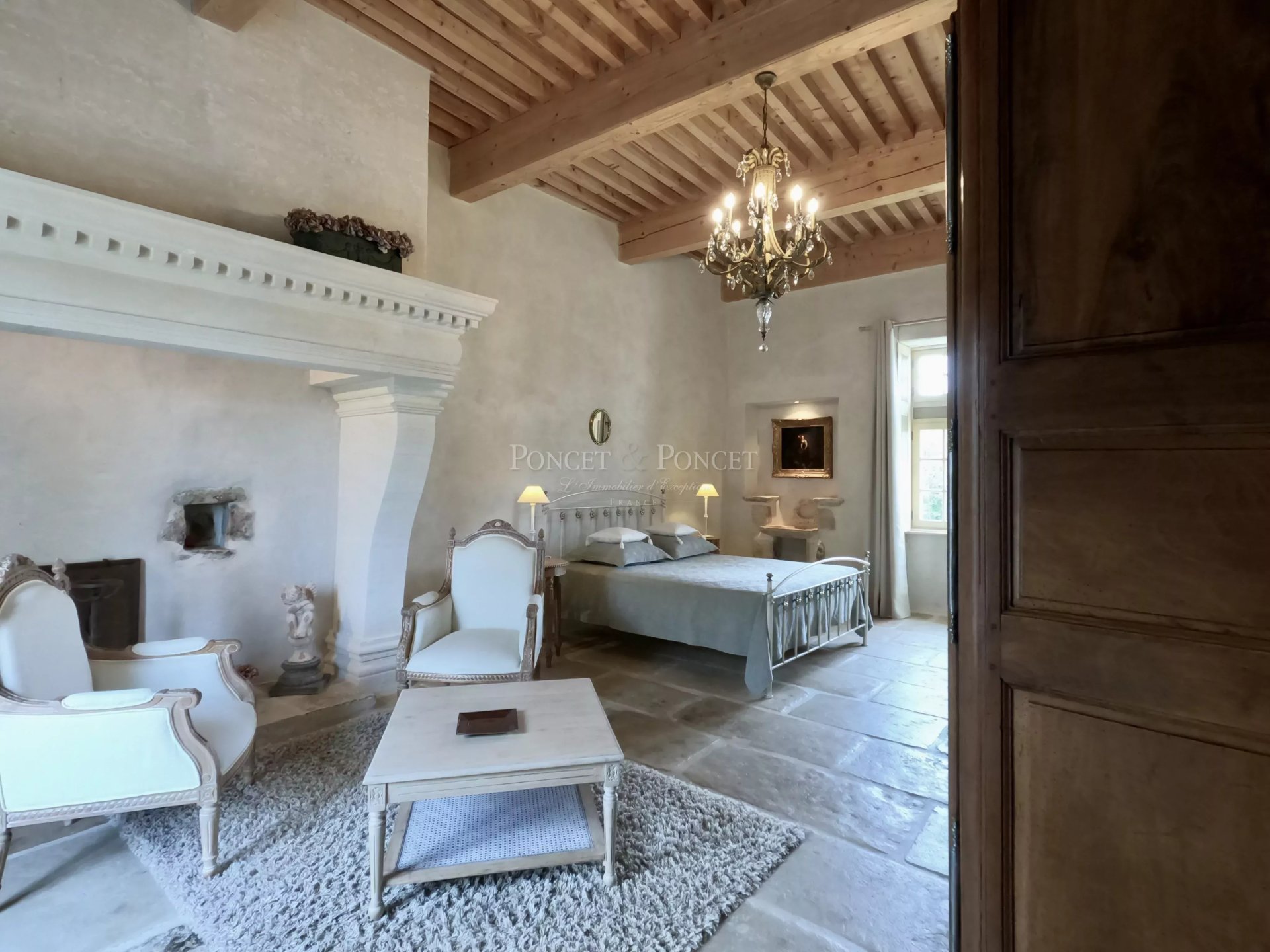 9 Bedroom Villa/Townhouse's Image 8