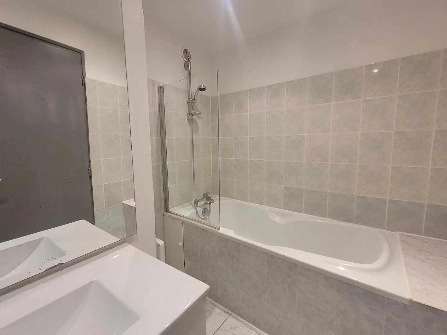 Rental Apartment Puy-l'Évêque