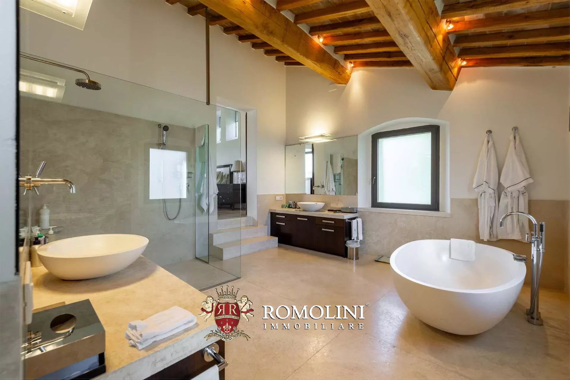 7 Bedroom Villa/Townhouse's Image 51