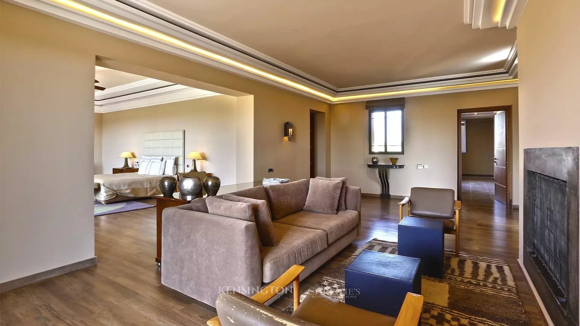 8 Bedroom Villa/Townhouse's Image 17
