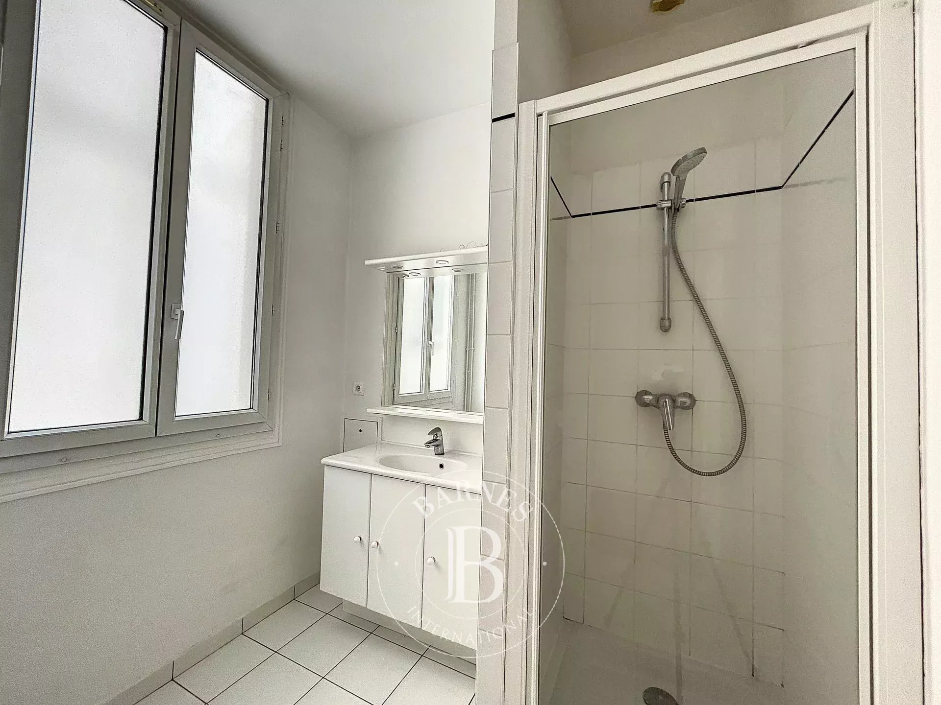 Daire Paris 9ème - picture 14