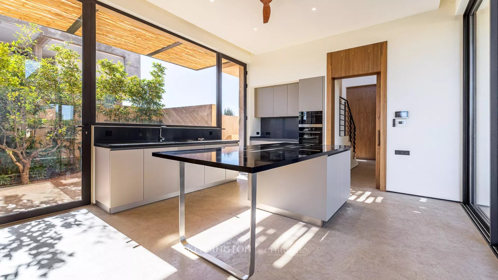 4 Bedroom Villa/Townhouse's Image 3