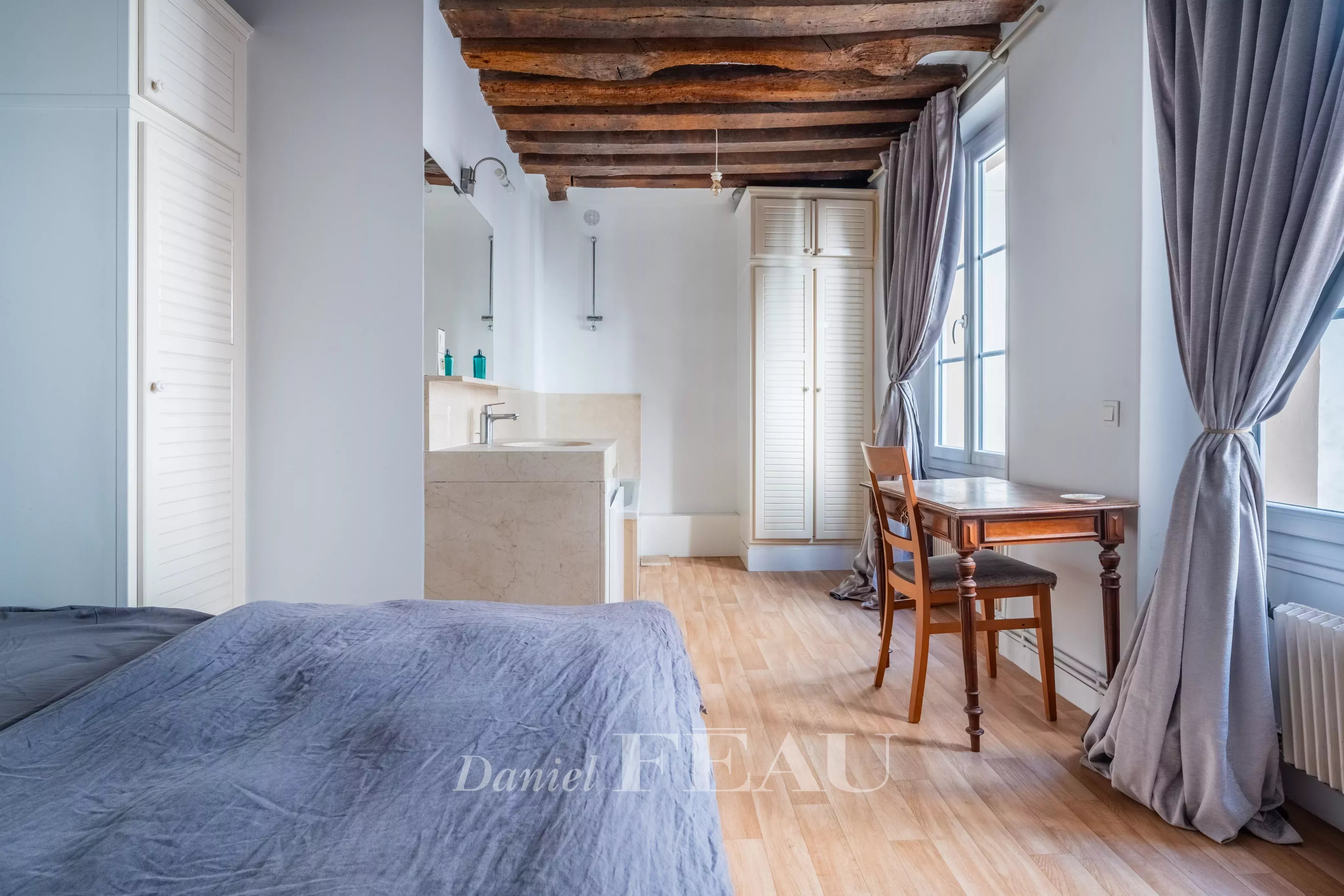 Chambre et salle de bains