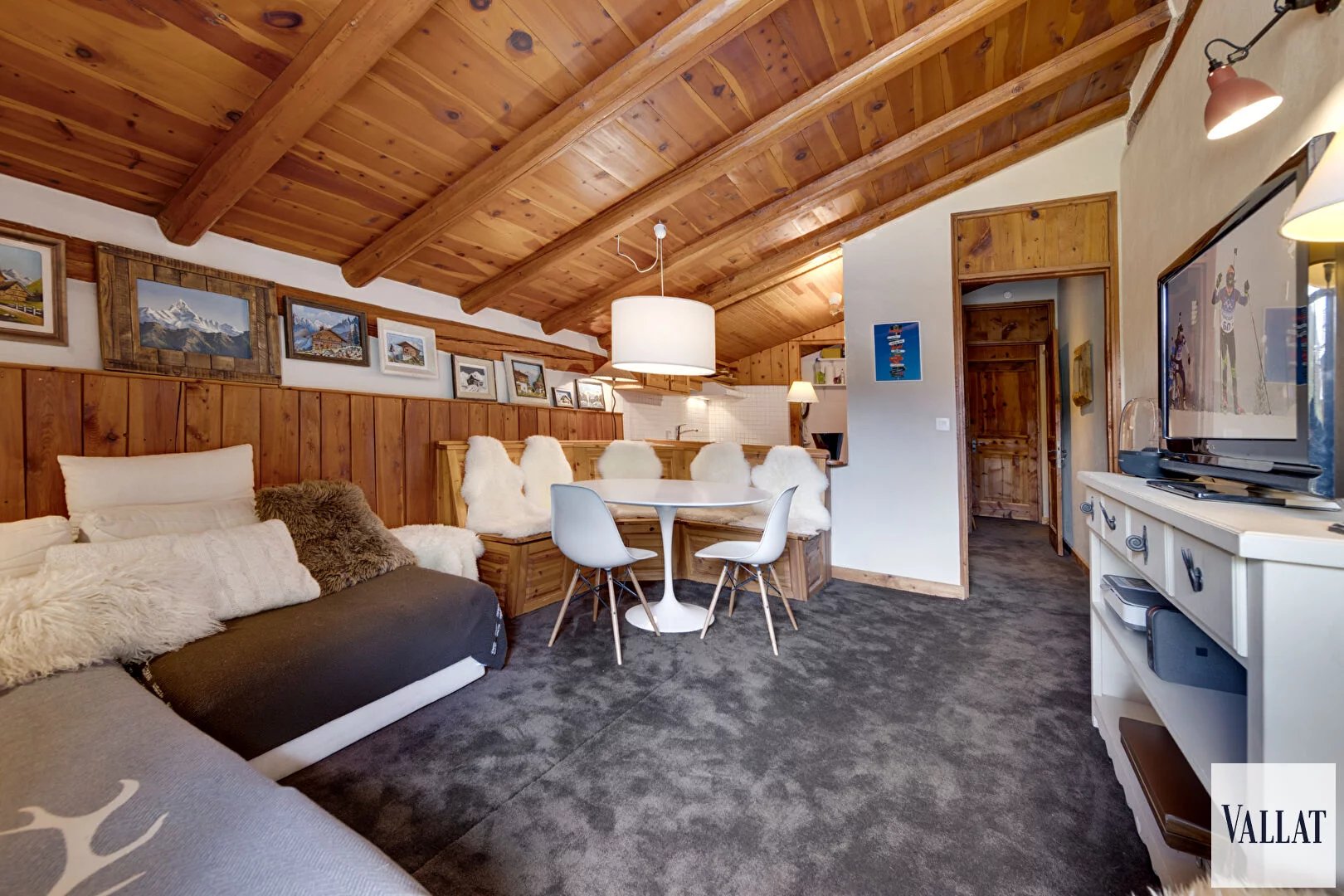 Magnificent crossing apartment with exceptional location