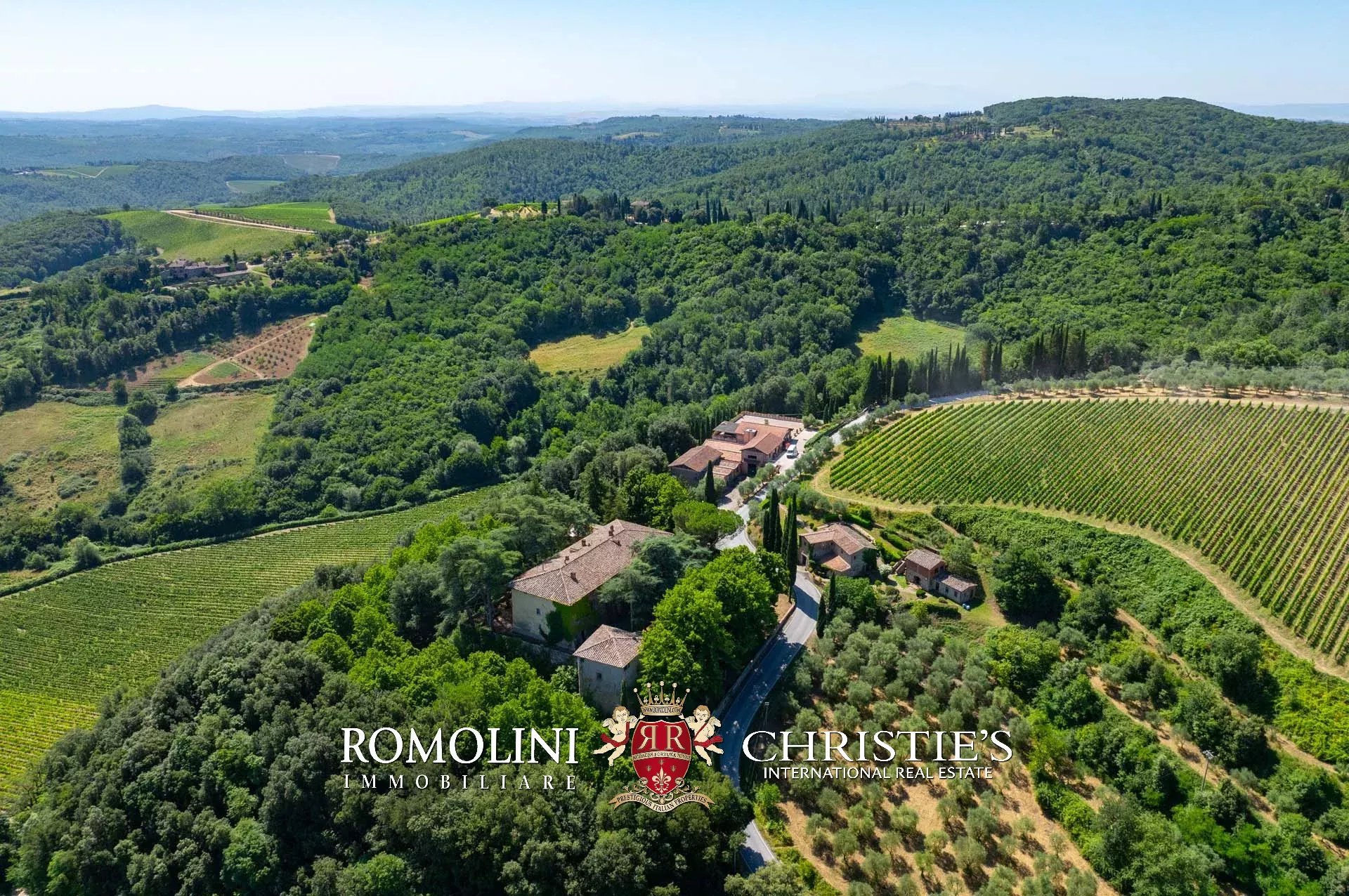 33 Bedroom Vineyard's Image 8