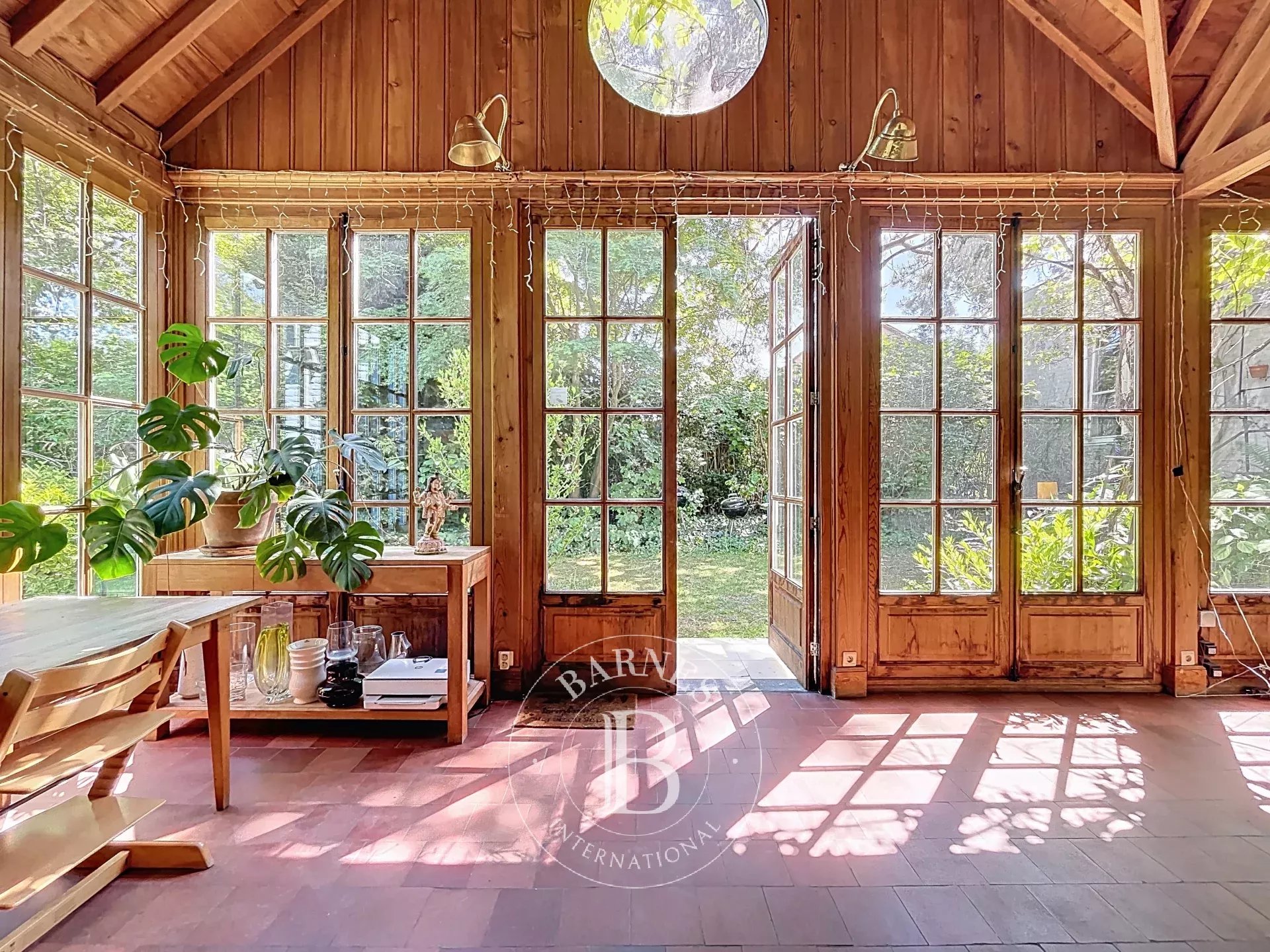 Uccle-Maison de charme-Un havre de paix à vendre