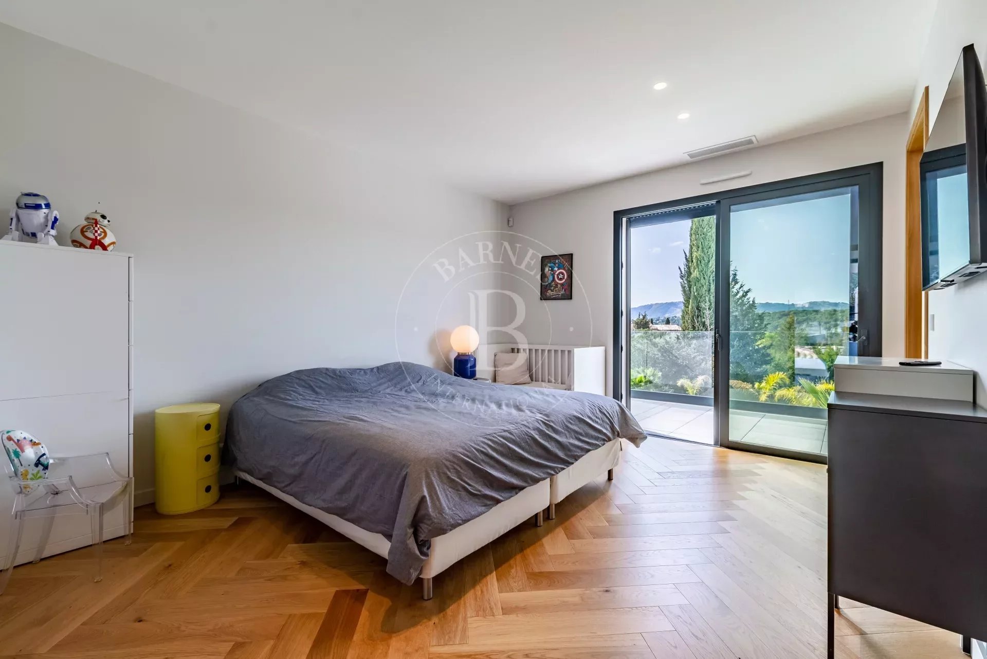 Mougins - New contemporary villa - picture 13