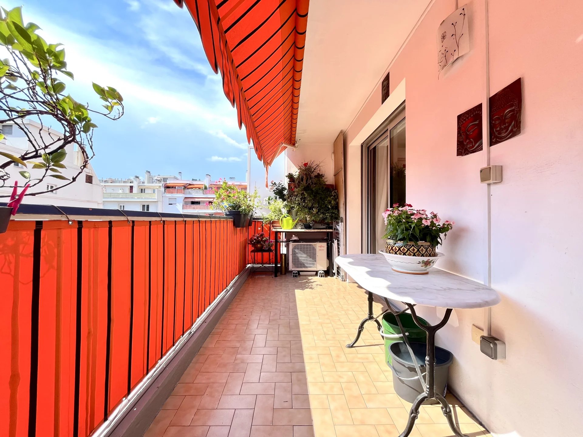 3 PIECES - TERRASSE - LE RAY