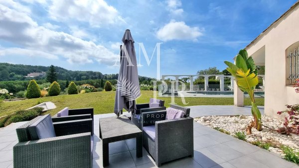 Contemporary 5-Bedroom Family Estate for Sale in Mougins, France — photo 4