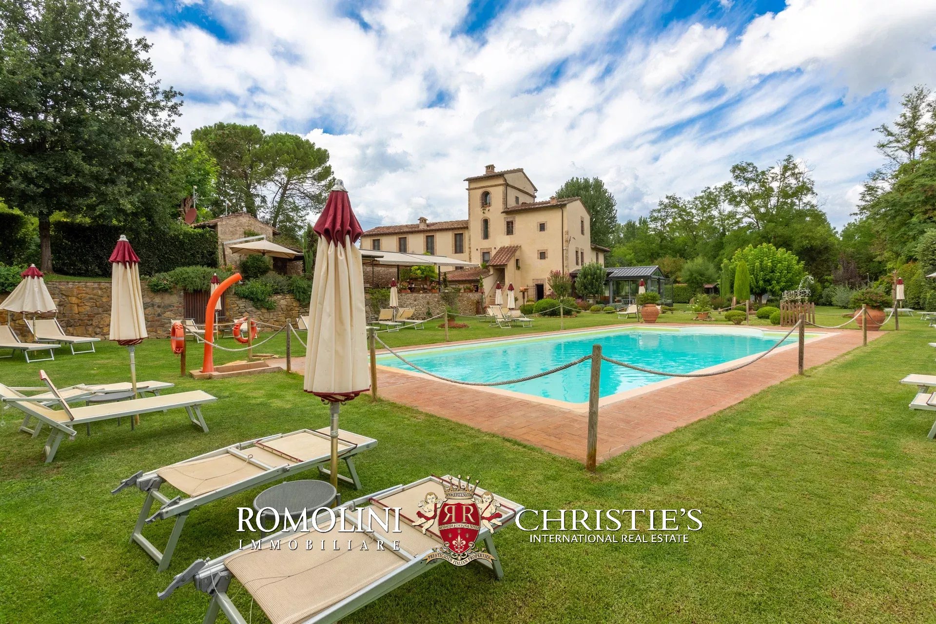 16 Bedroom Villa/Townhouse's Image 38