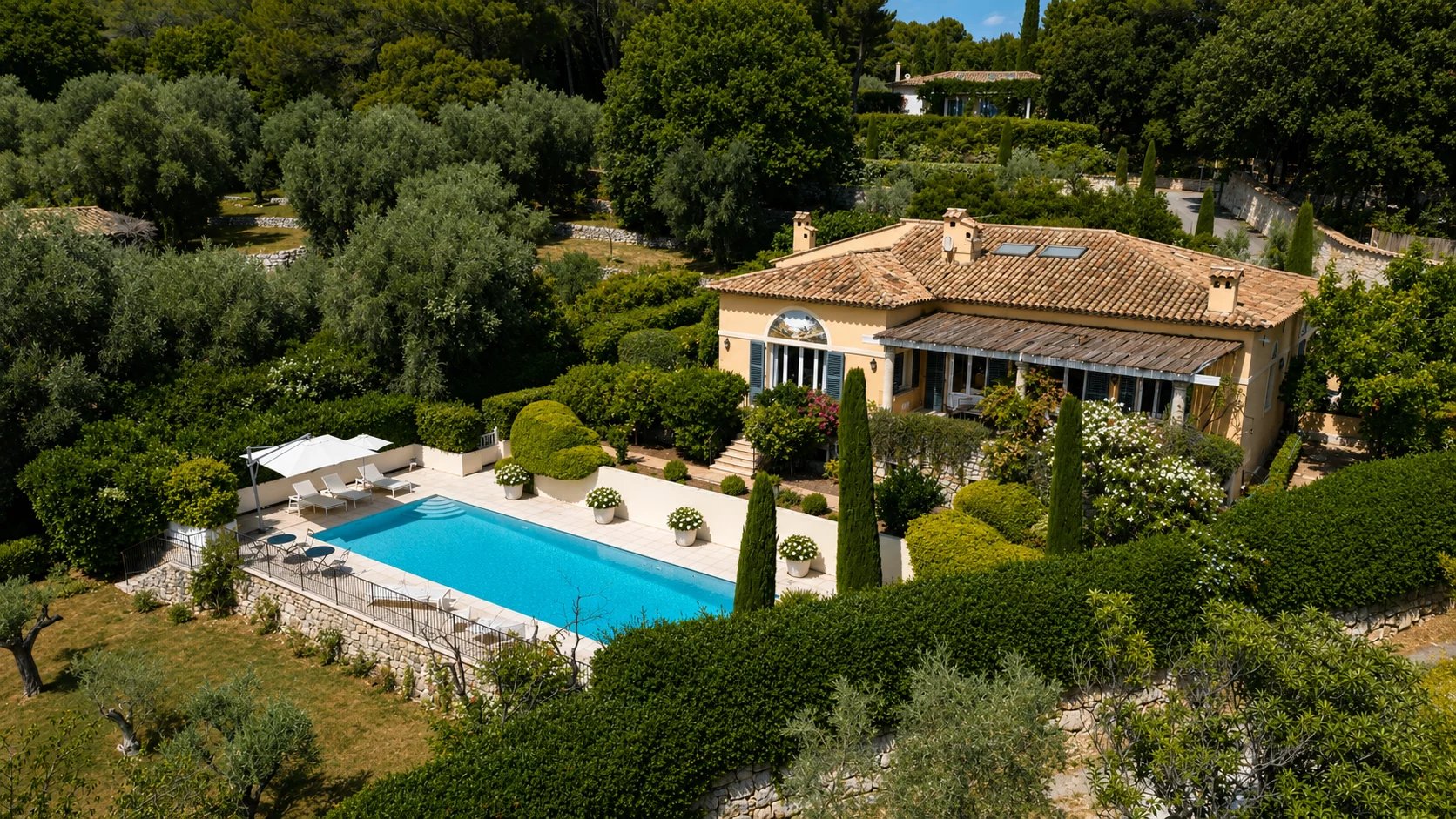 Image of Villa - 5 Bedrooms - 5 Bathrooms for Sale in Alpes-Maritimes-La Colle-sur-Loup-France, Image 3