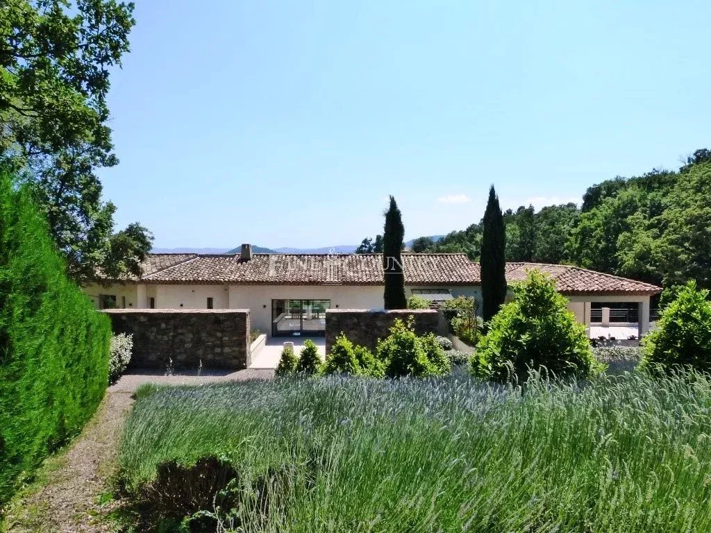 Photo of Villa For Sale in La Garde Freinet with Pool and Panoramic Views