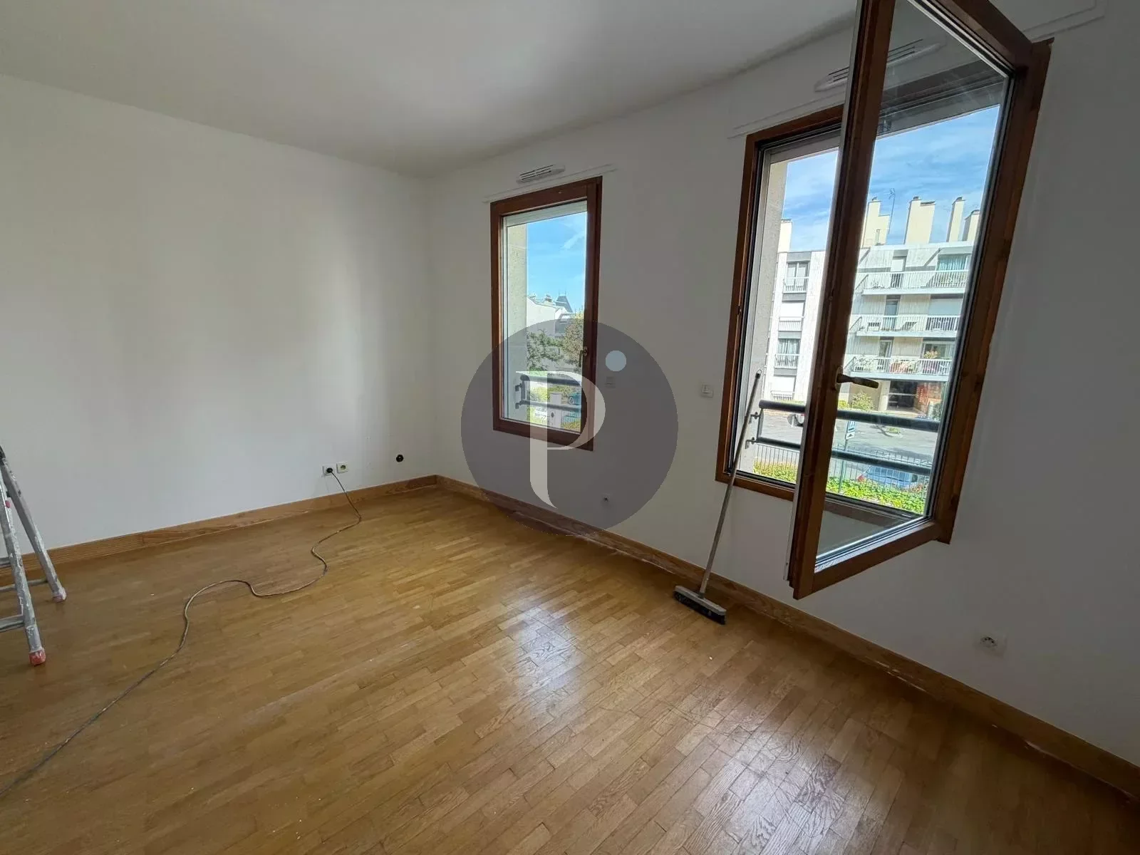 location-appartement-1-piece-le-plessis-robinson-87230432