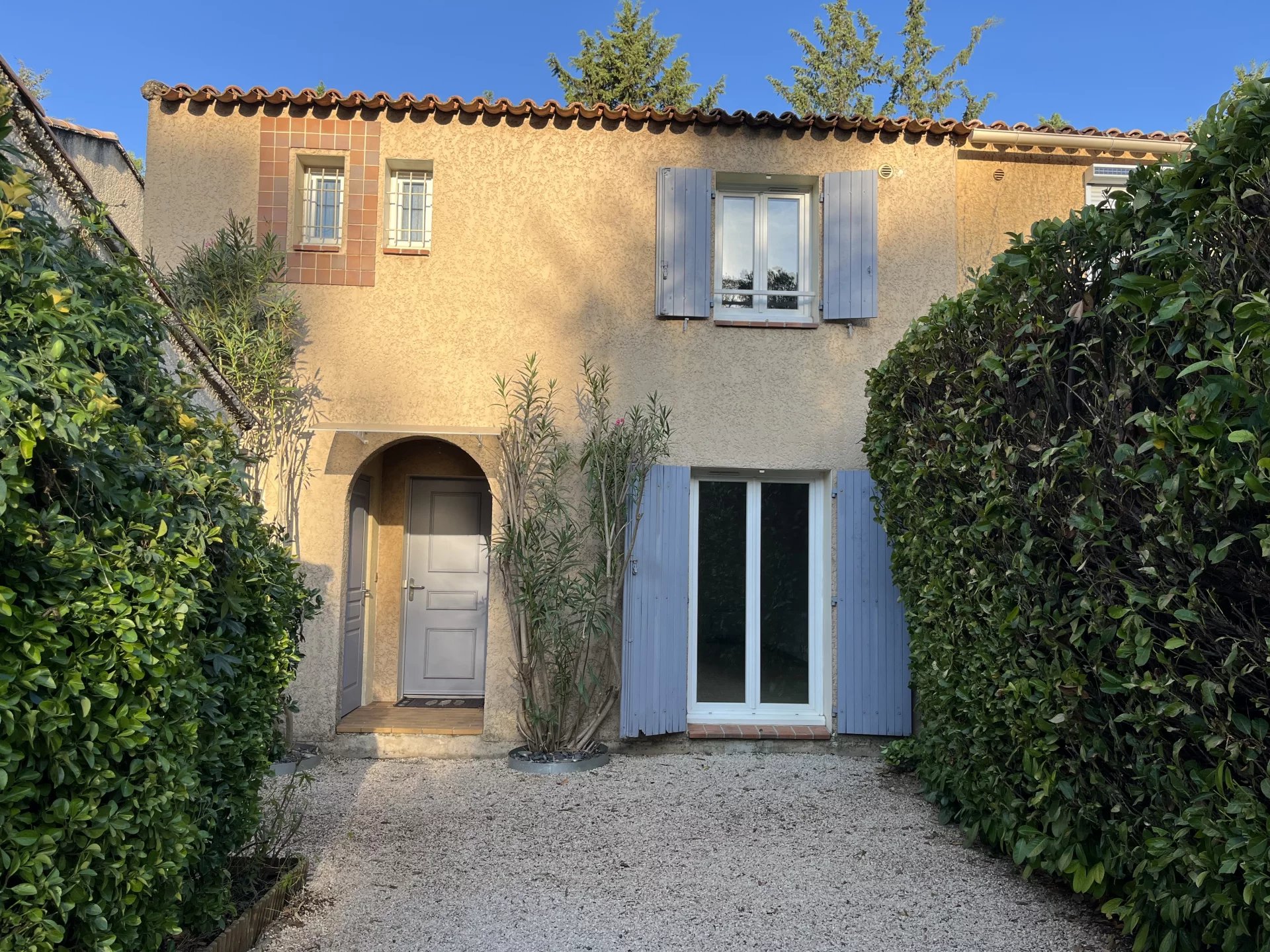 LE THOLONET HOUSE SUBDIVISION 88 M²