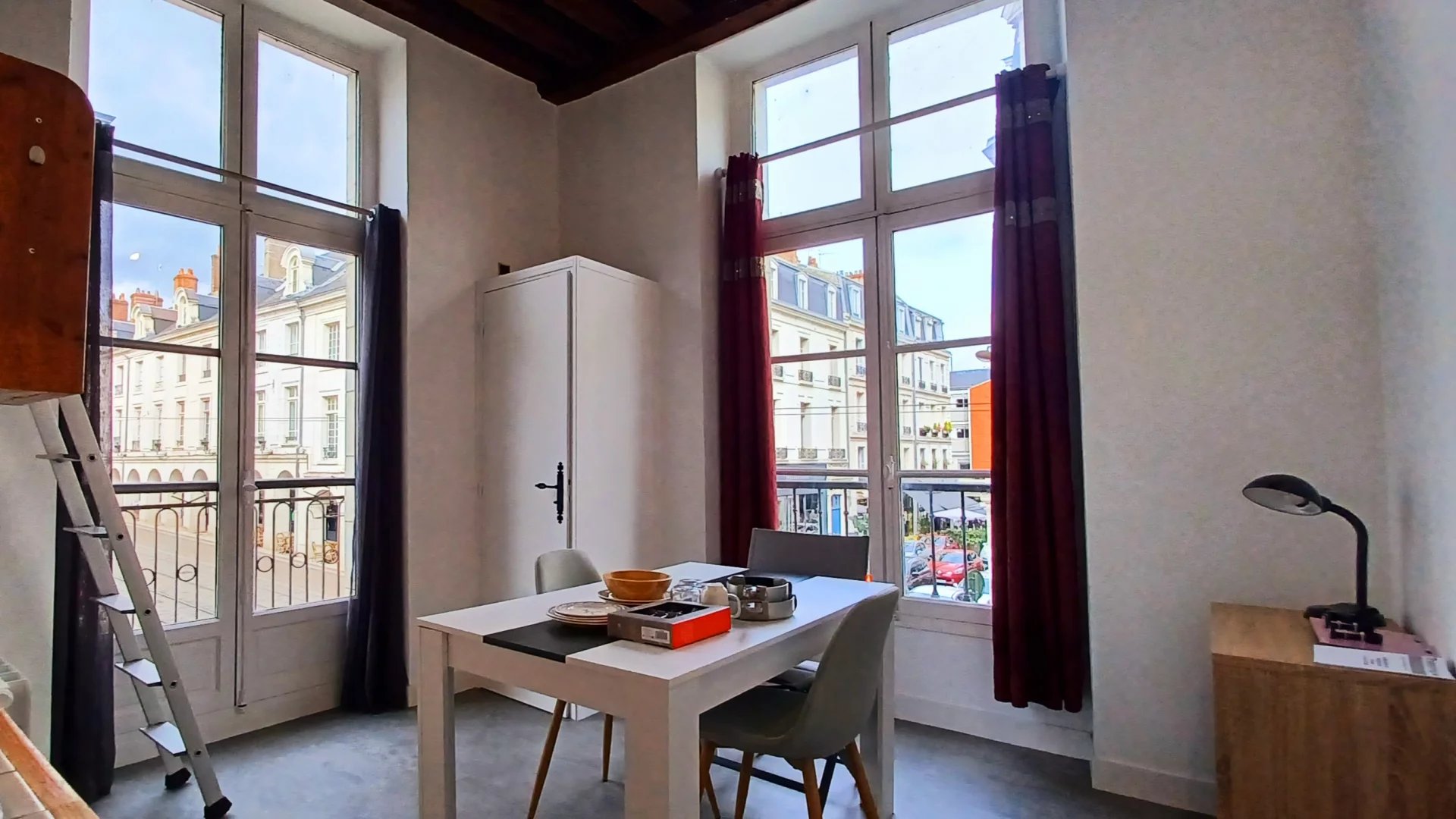Agence immobilière de 