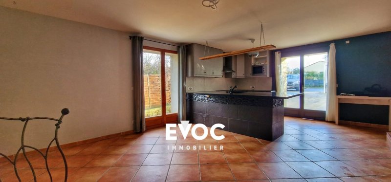 Photo 12 — Maison de caractère à vendre — Saint-Vincent-de-Barbeyrargues — T4 141 m² — Corps de ferme réhabilité — DPE C
