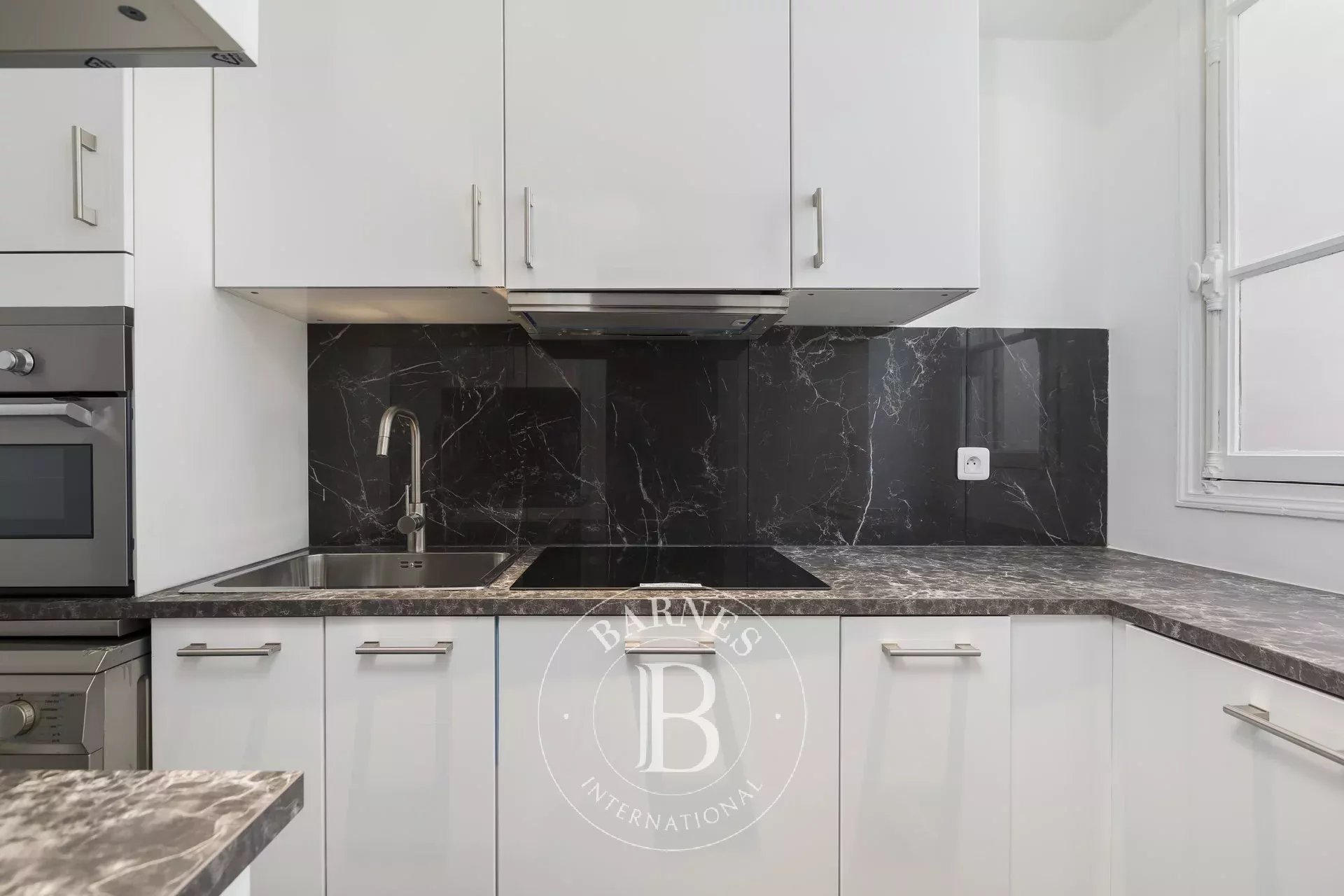 Daire Paris 8ème - picture 5