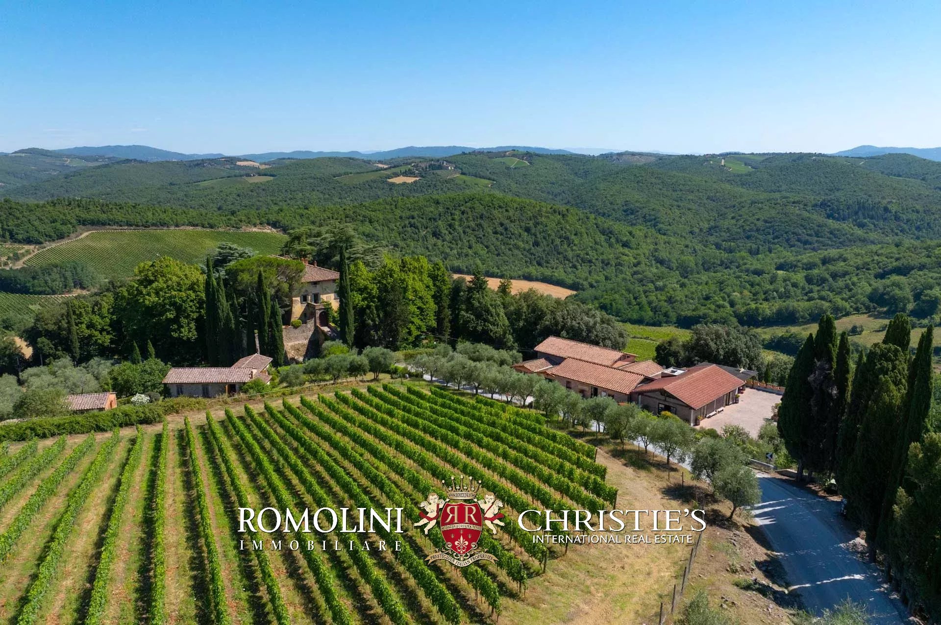 33 Bedroom Vineyard's Image 3