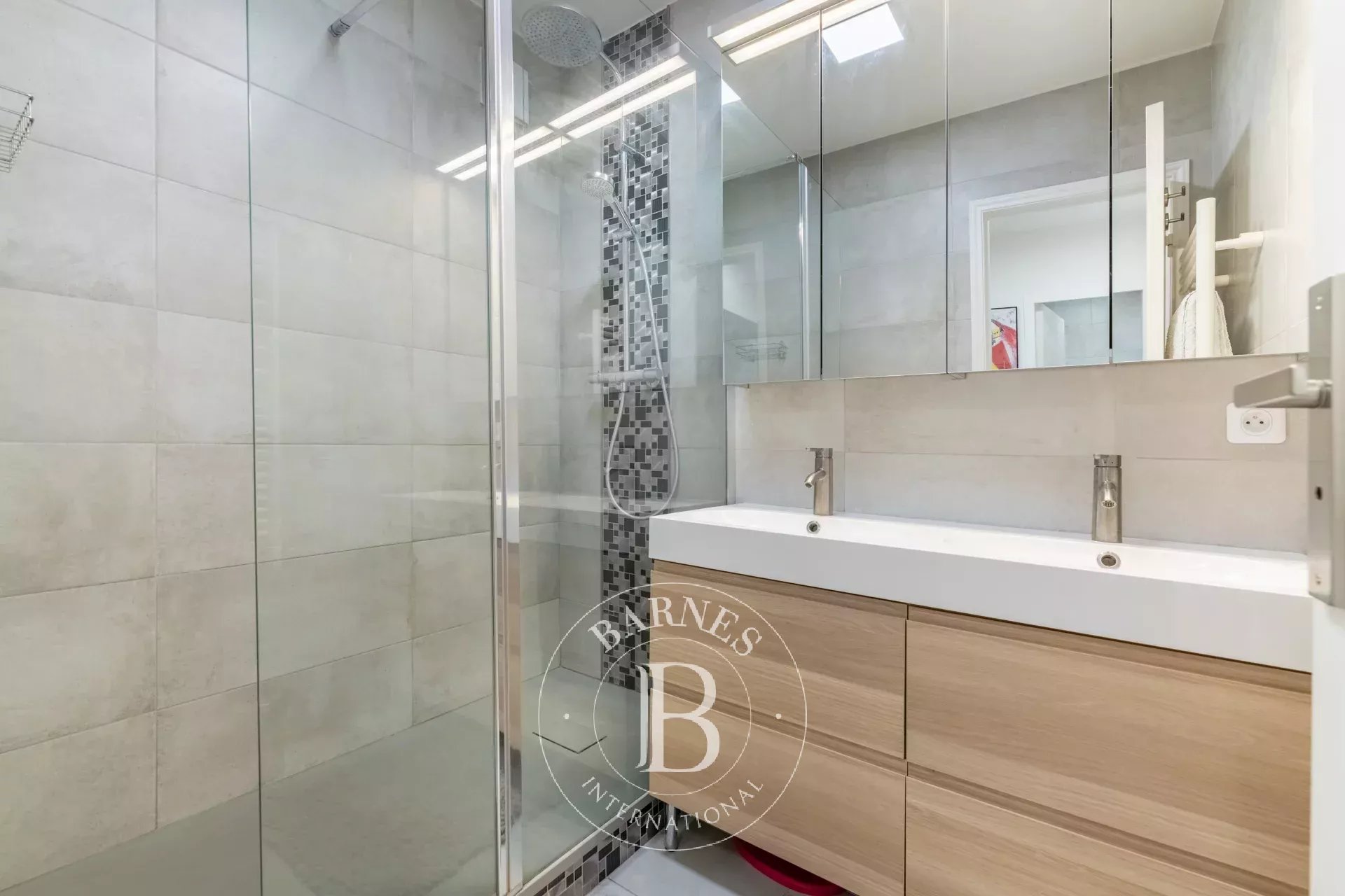 Daire Paris 3ème - picture 13