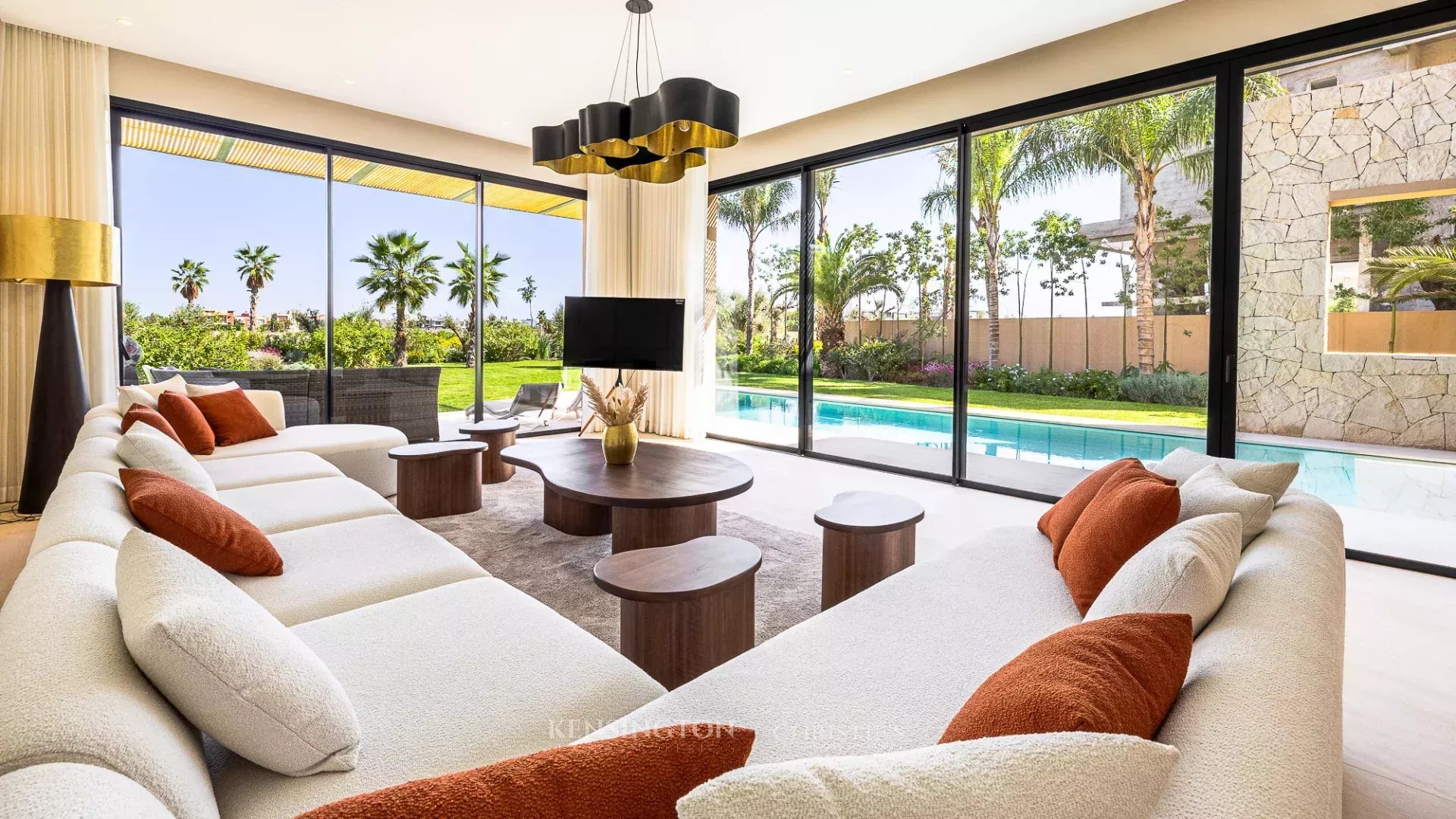 4 Bedroom Villa/Townhouse's Image 3