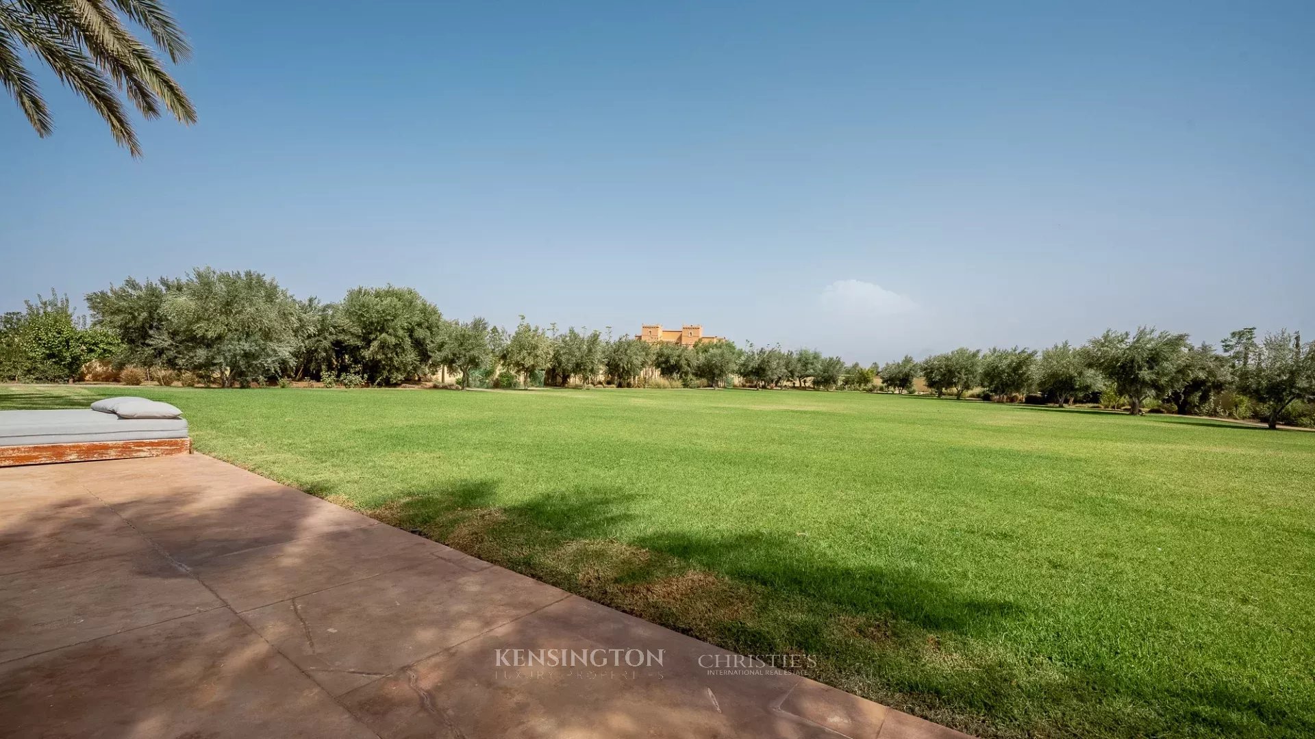 5 Bedroom Villa/Townhouse's Image 4