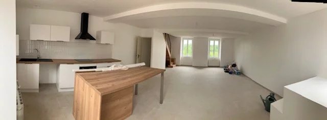 Maison pierres rénovée 3 chambres - petit jardin