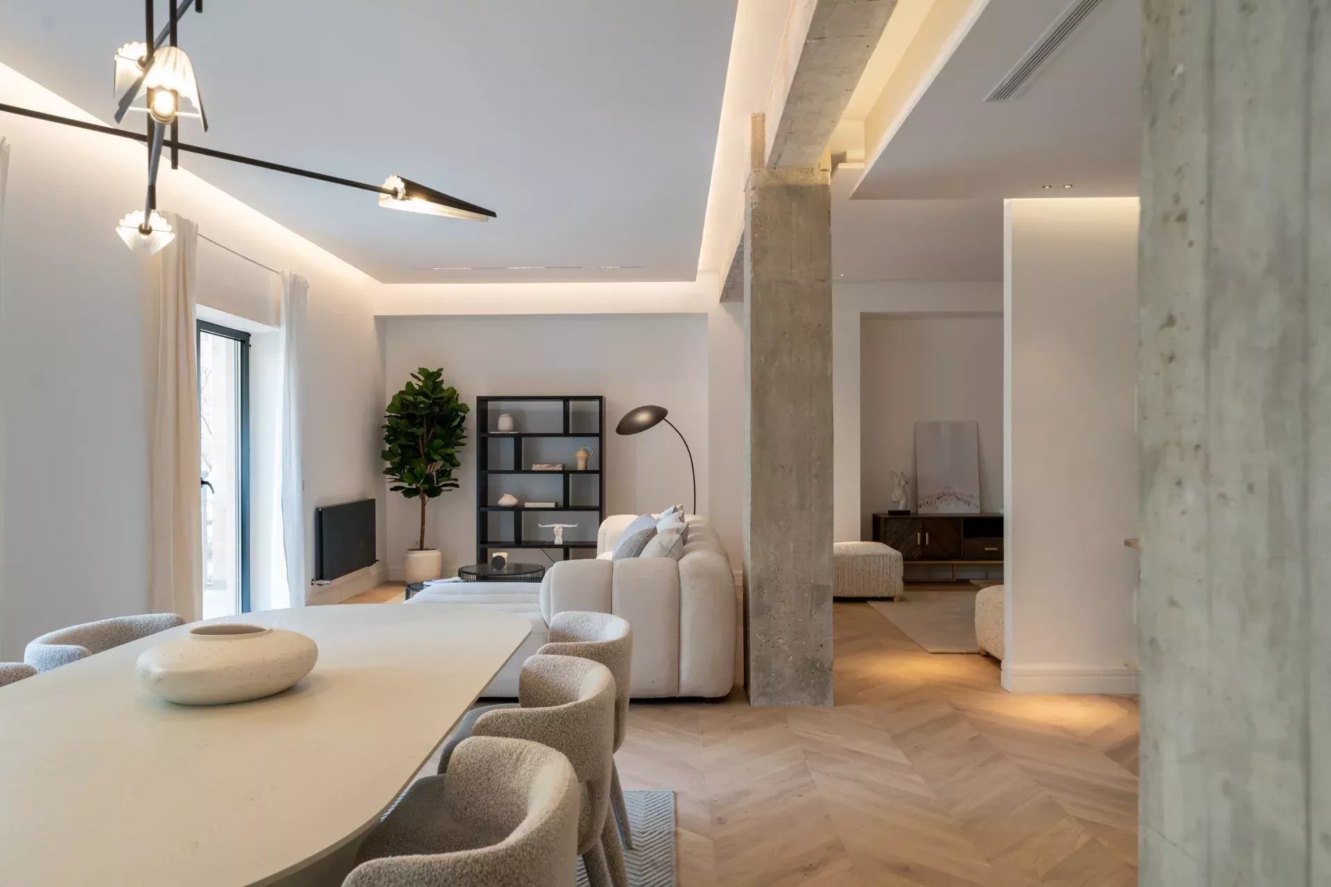 Brand New Exclusive Luxury Property on the Golden Mile - picture 10
