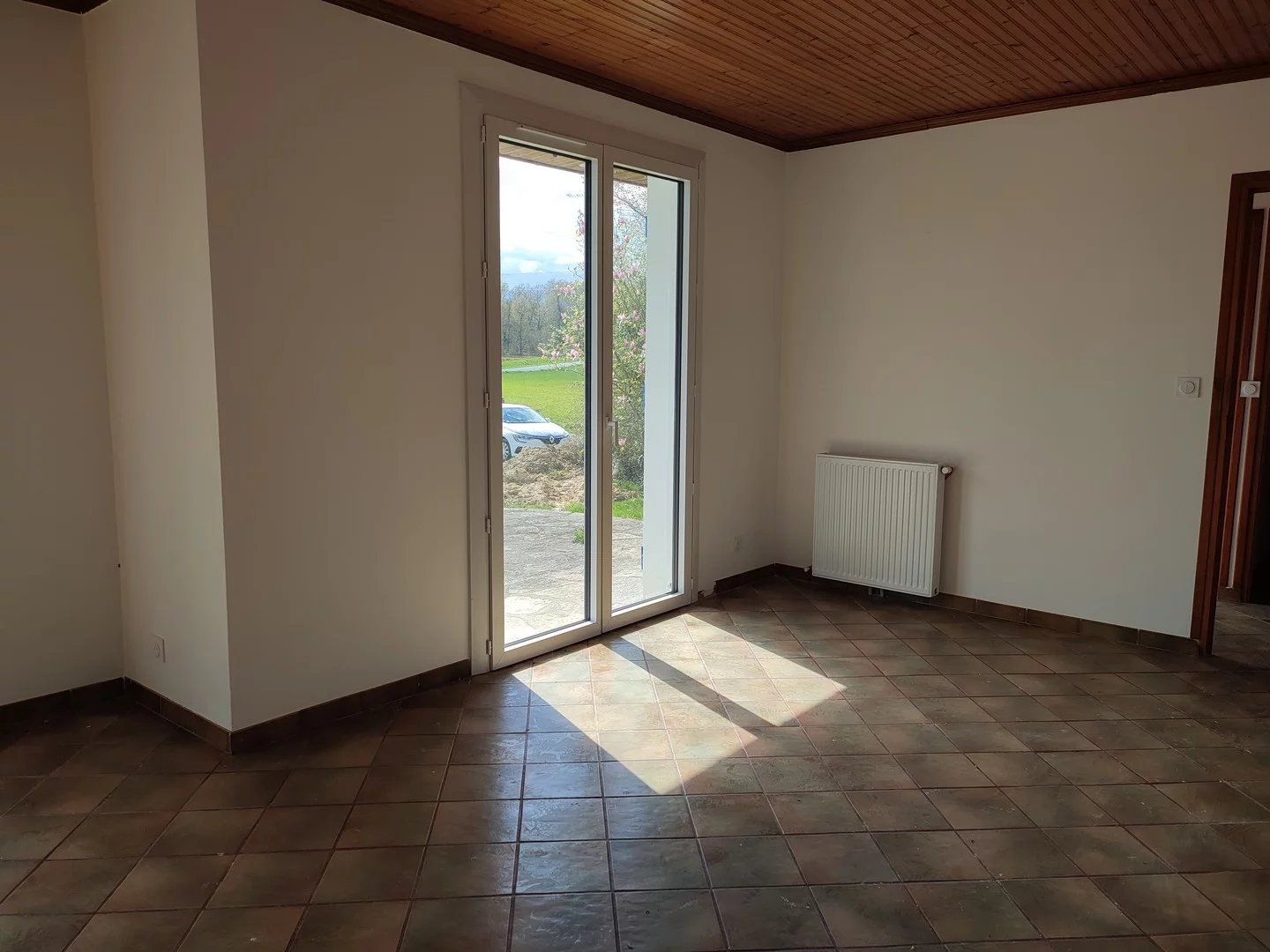 MAISON T6- SAINT CARNE- EN LOCATION