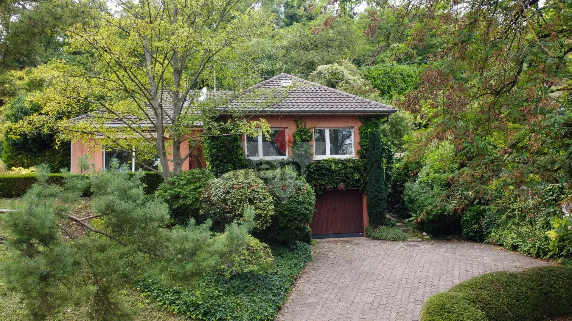 Agence immobilière de VALENCAY IMMOBILIER SARL