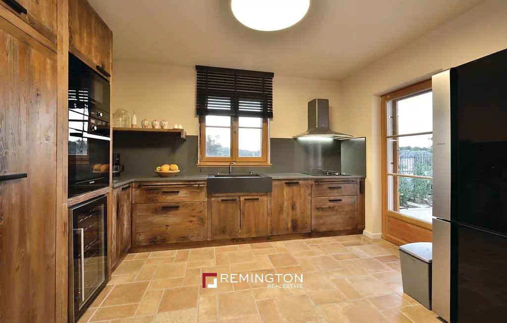 4 Bedroom Villa/Townhouse's Image 19