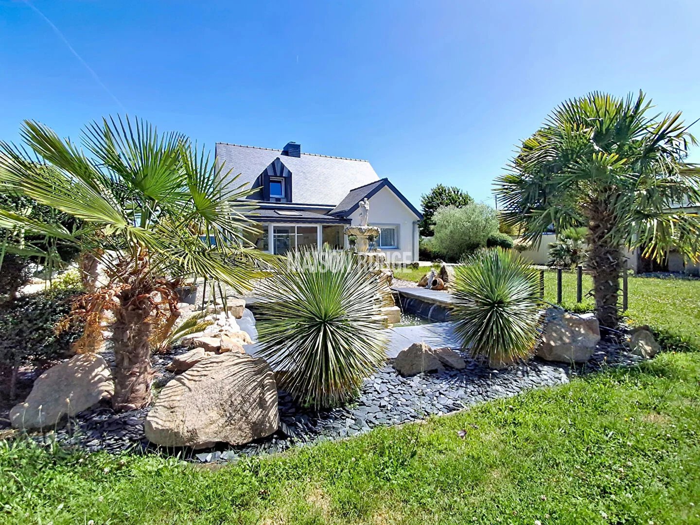 Maison familiale de qualité avec grands espaces - Parfaitement entretenue - Terrain constructible - PLOUFRAGAN