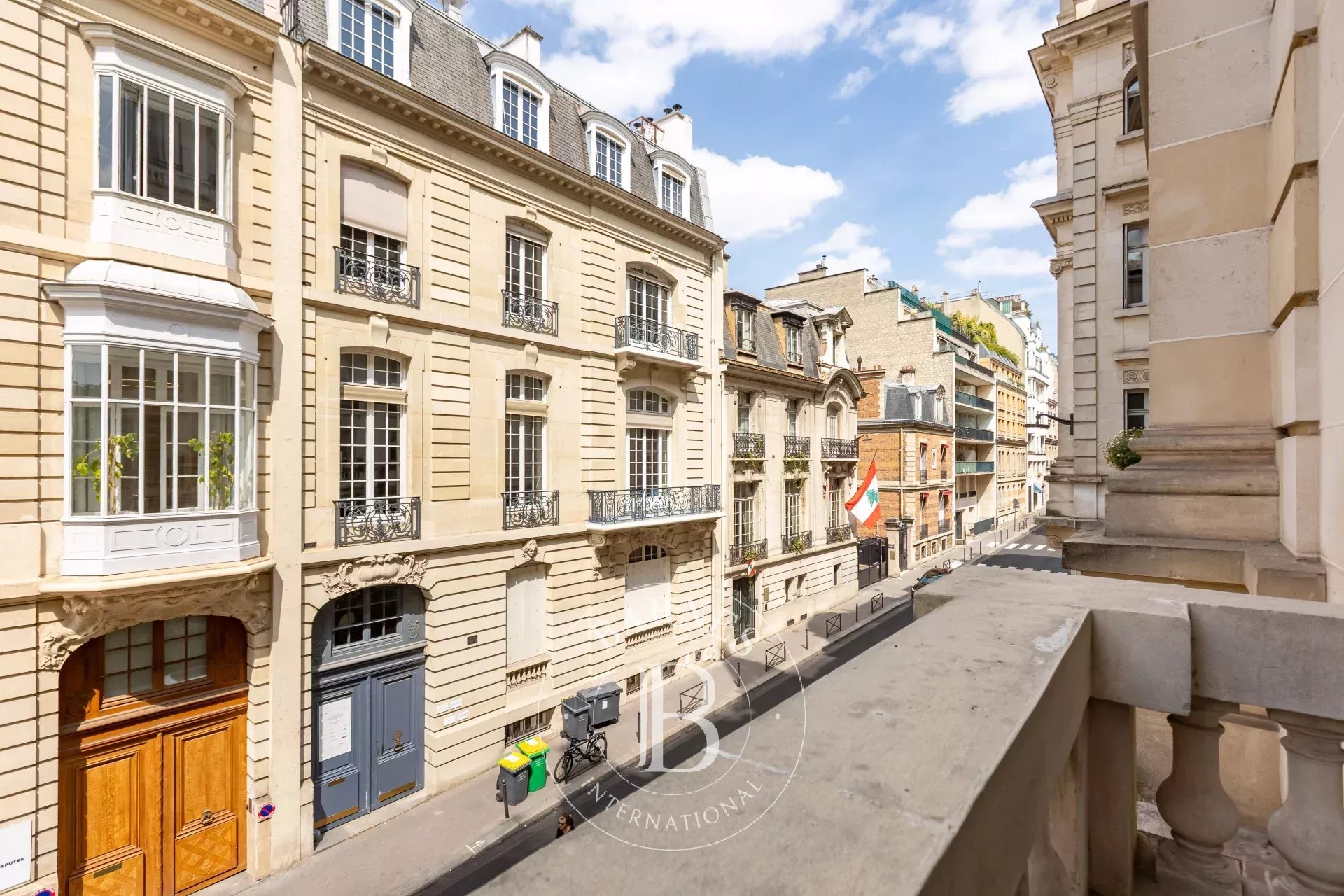 Paris 16 - Victor Hugo - Dual-aspect 4-bed apartment - picture 20