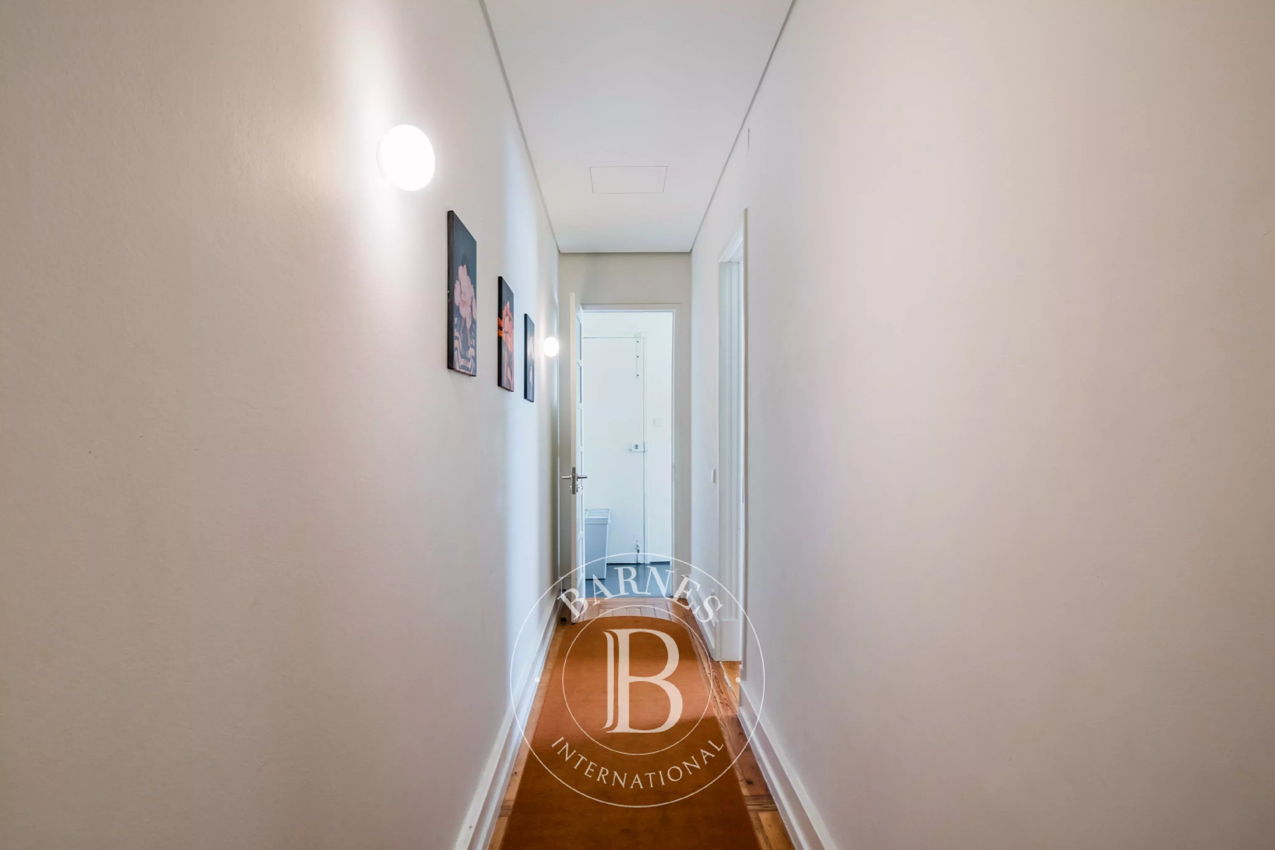 Centrality and comfort