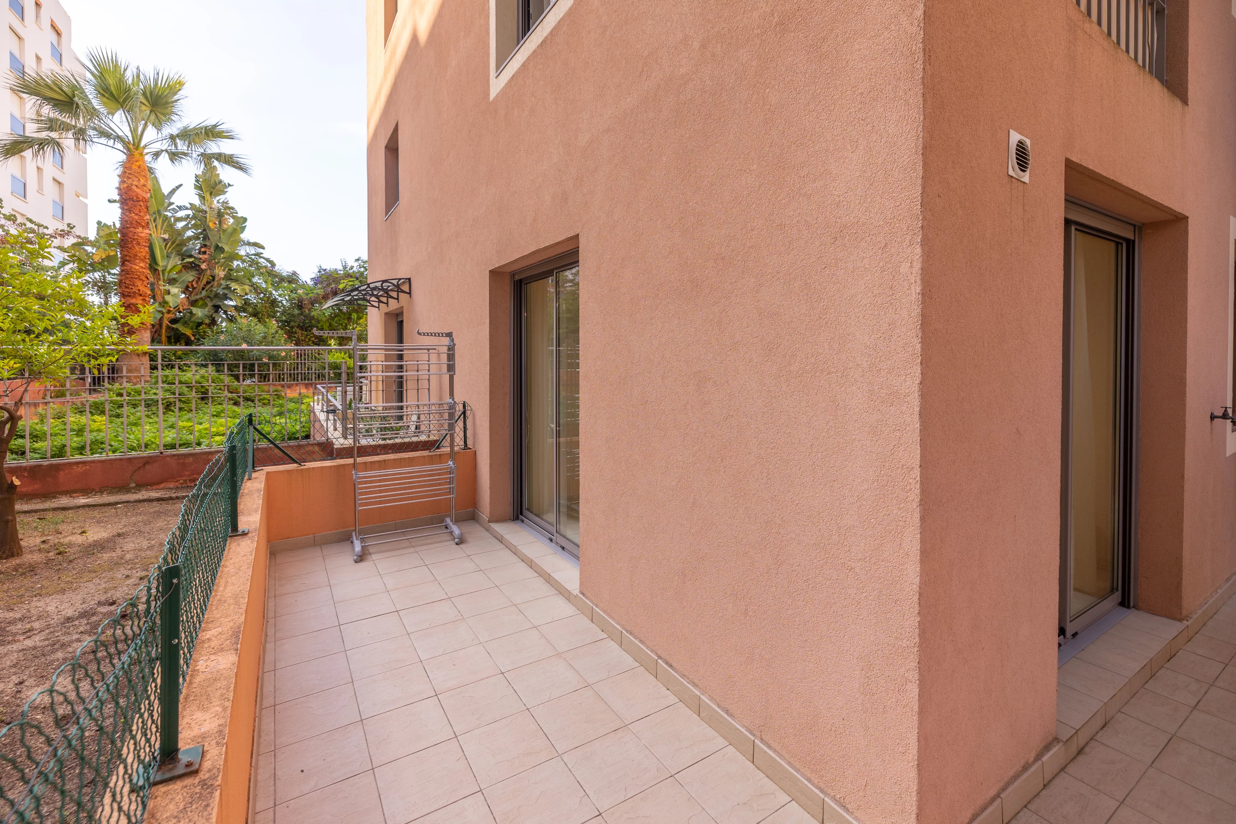 Appartamento con 3 locali e grande terrazza a Menton
