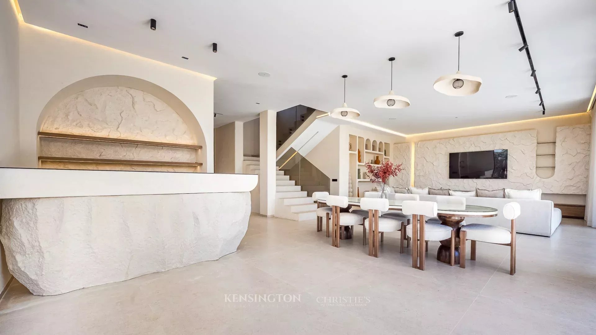 4 Bedroom Villa/Townhouse's Image 10