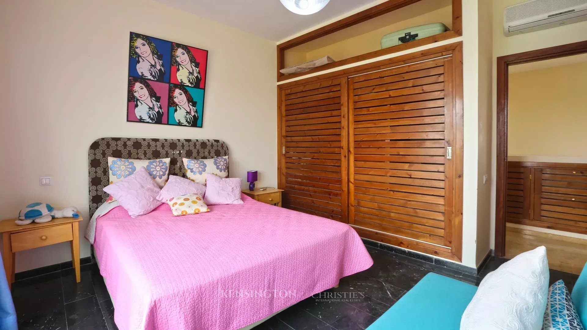 4 Bedroom Villa/Townhouse's Image 22
