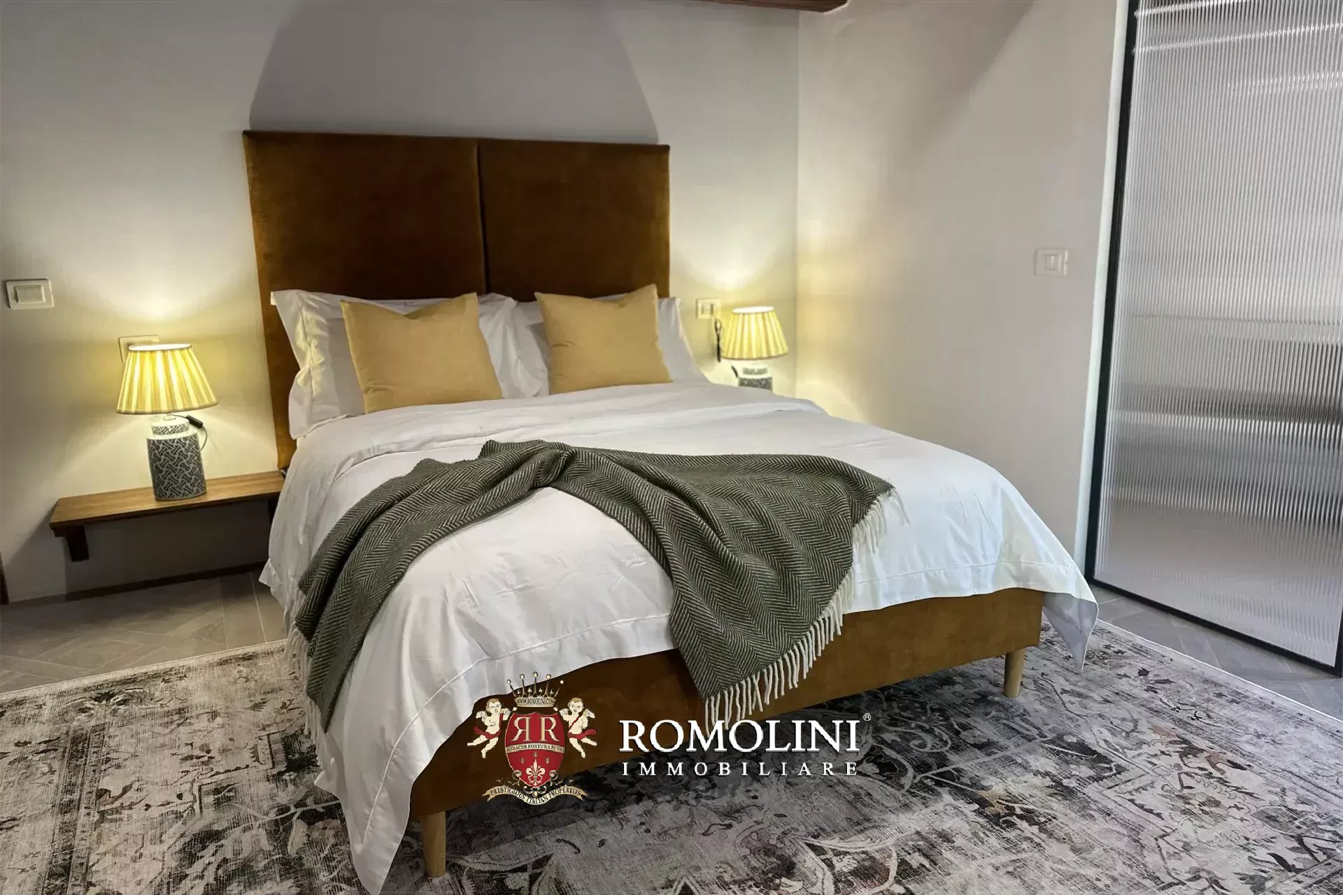 BORGO RISTRUTTURATO CON PISCINA IN VENDITA A UMBERTIDE