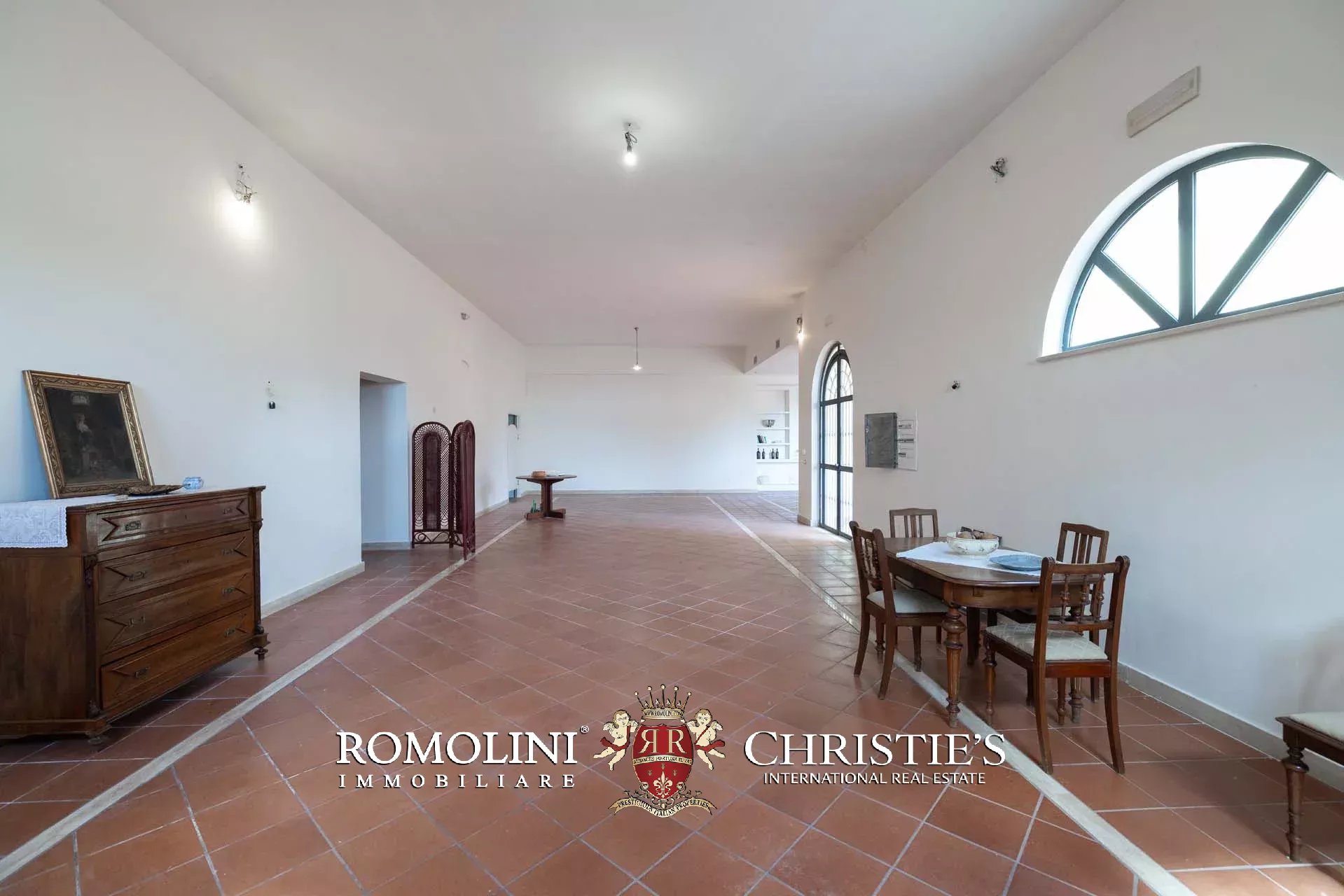 7 Bedroom Villa/Townhouse's Image 92