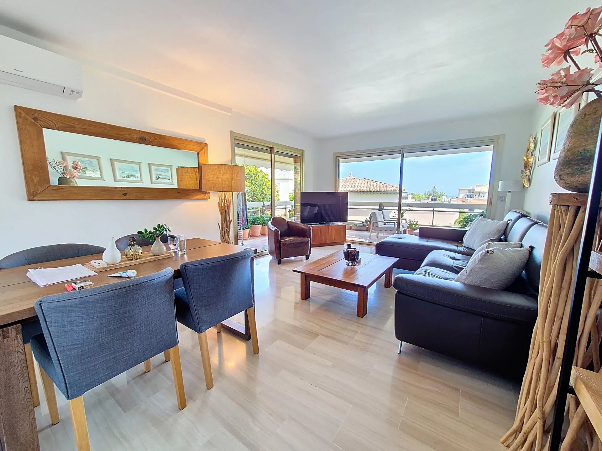 Agence immobilière de AZUR ACT IMMOBILIER