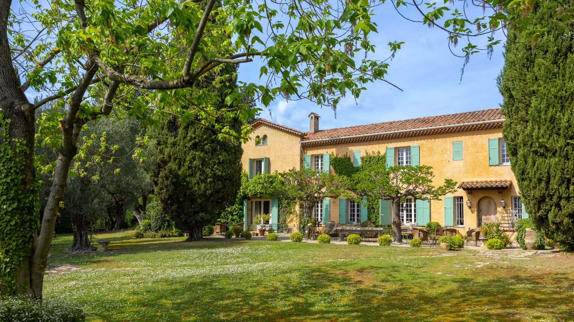 Grasse – Mas authentique du XIXe siècle au cœur d’un parc d’exception