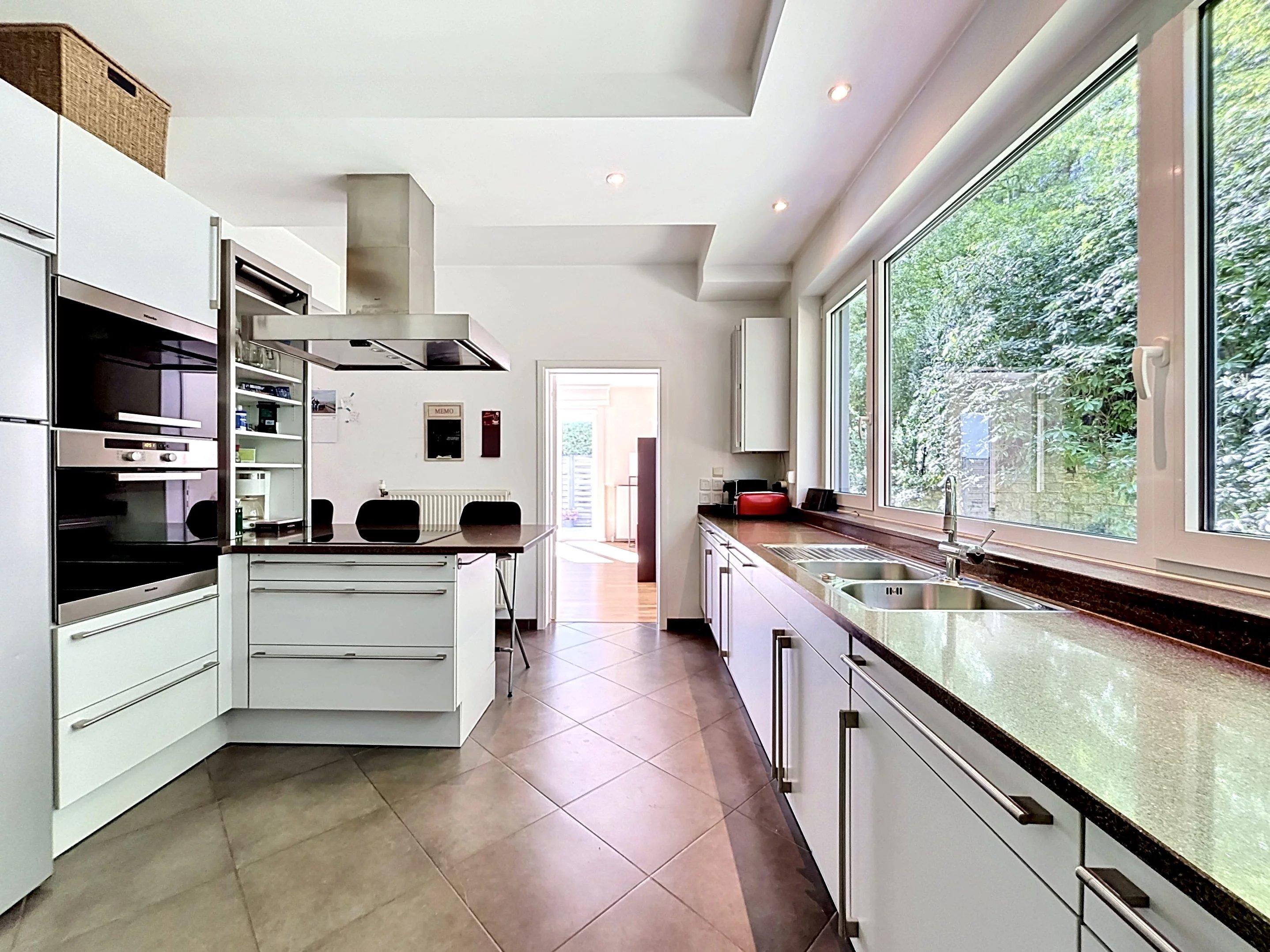 Uccle - Large villa in an oasis of greenery