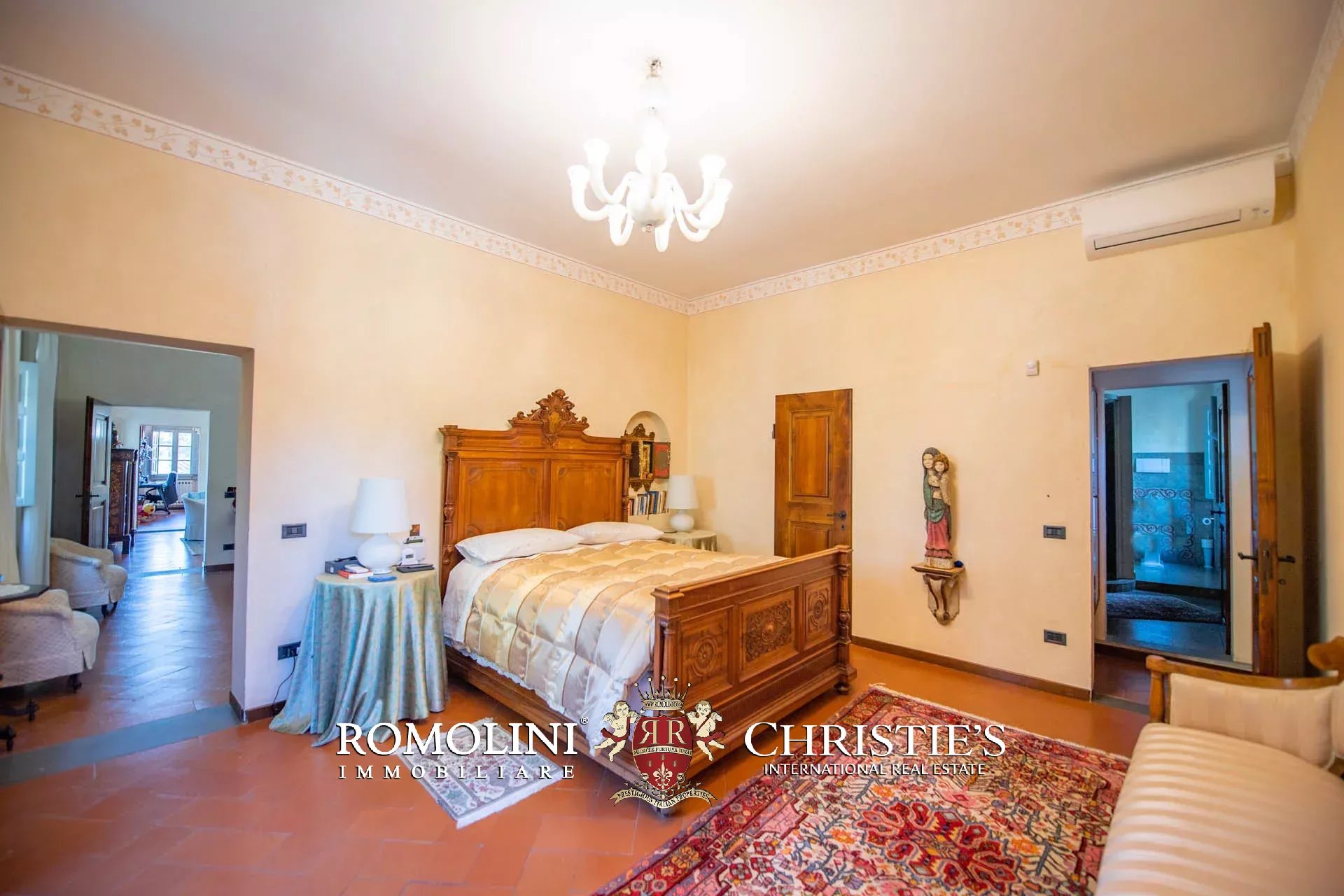 9 Bedroom Chateau's Image 57