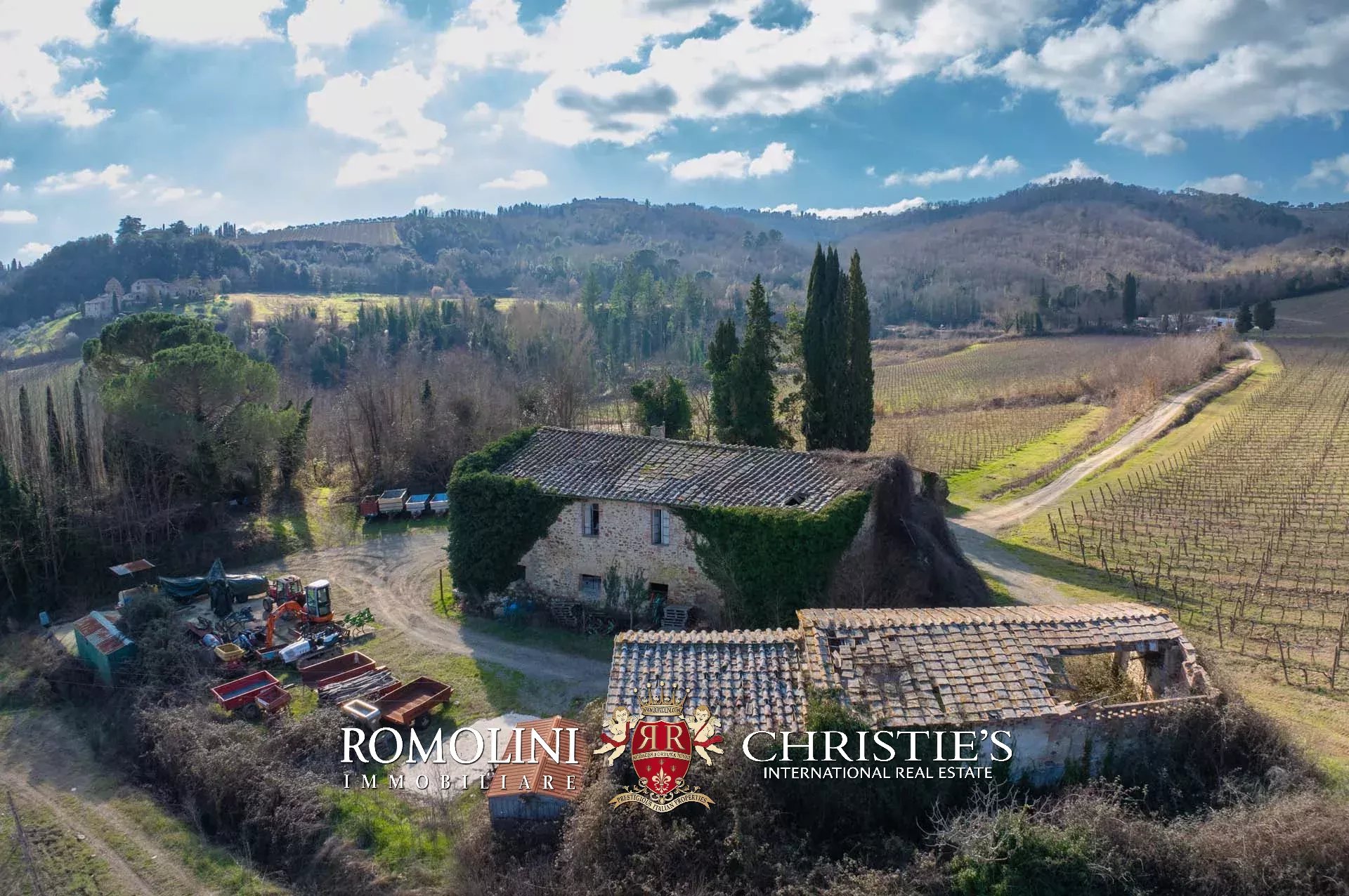 33 Bedroom Vineyard's Image 80