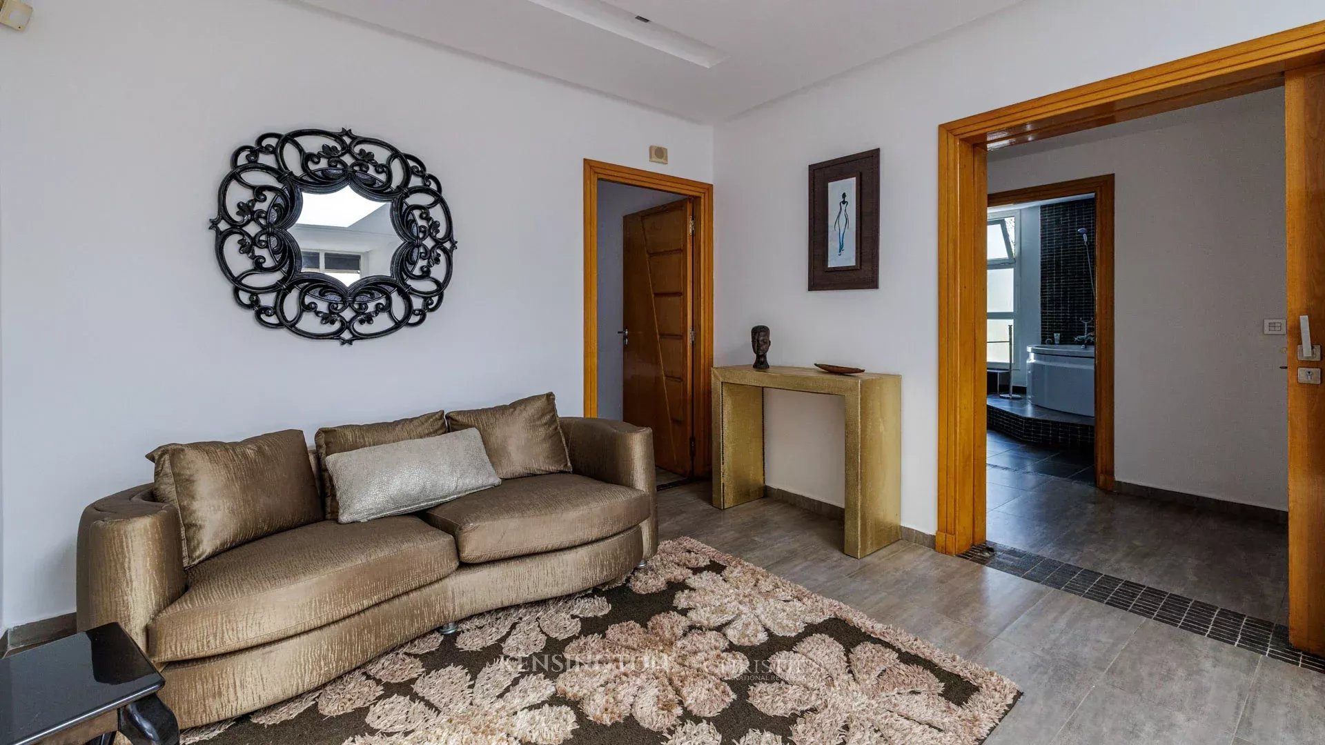 5 Bedroom Villa/Townhouse's Image 7