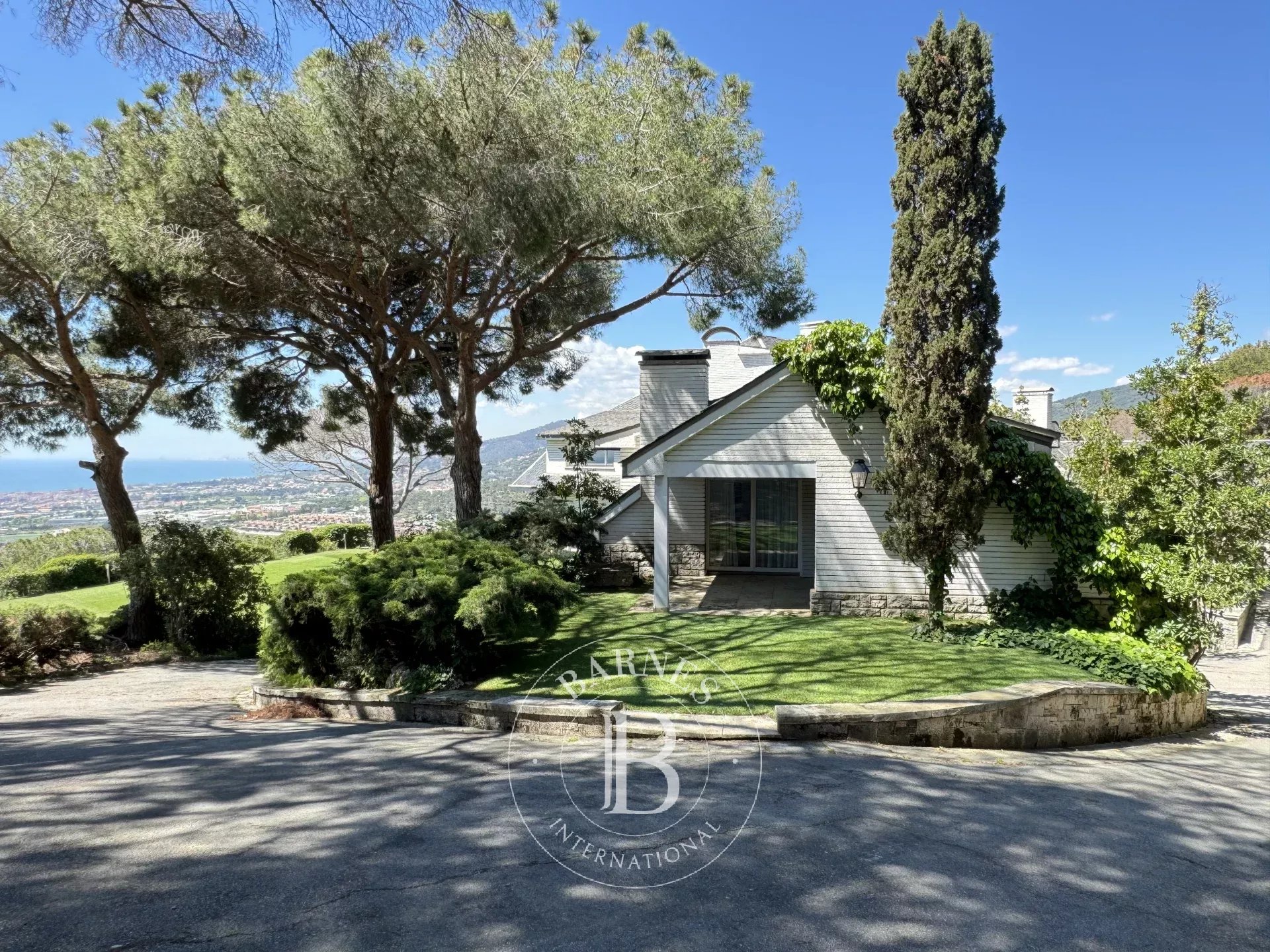 Ev Cabrils - picture 4