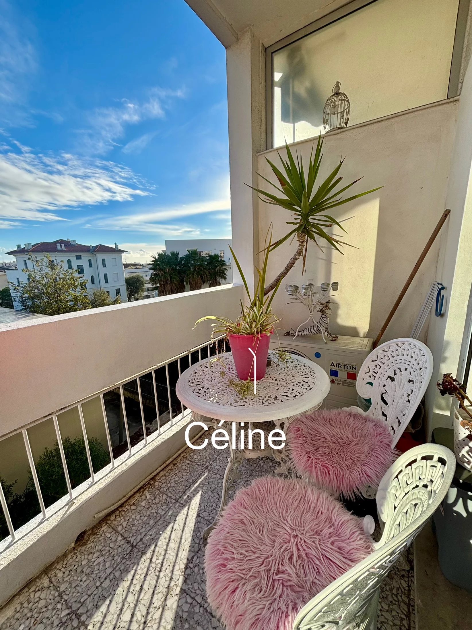 2 Pièces rénové avec balcon et vue dégagée — photo 9